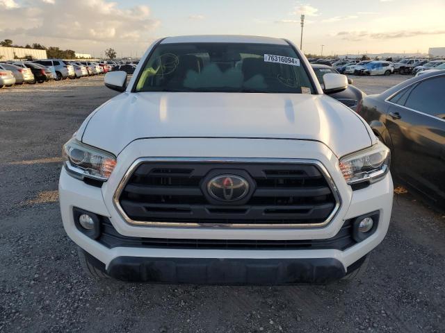 Photo 4 VIN: 3TMAZ5CN8JM055843 - TOYOTA TACOMA DOU 