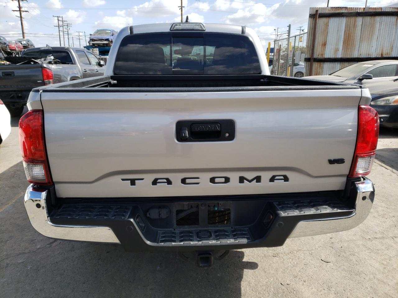 Photo 6 VIN: 3TMAZ5CN9KM090117 - TOYOTA TACOMA 