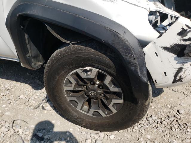 Photo 8 VIN: 3TMAZ5CNXJM070750 - TOYOTA TACOMA DOU 