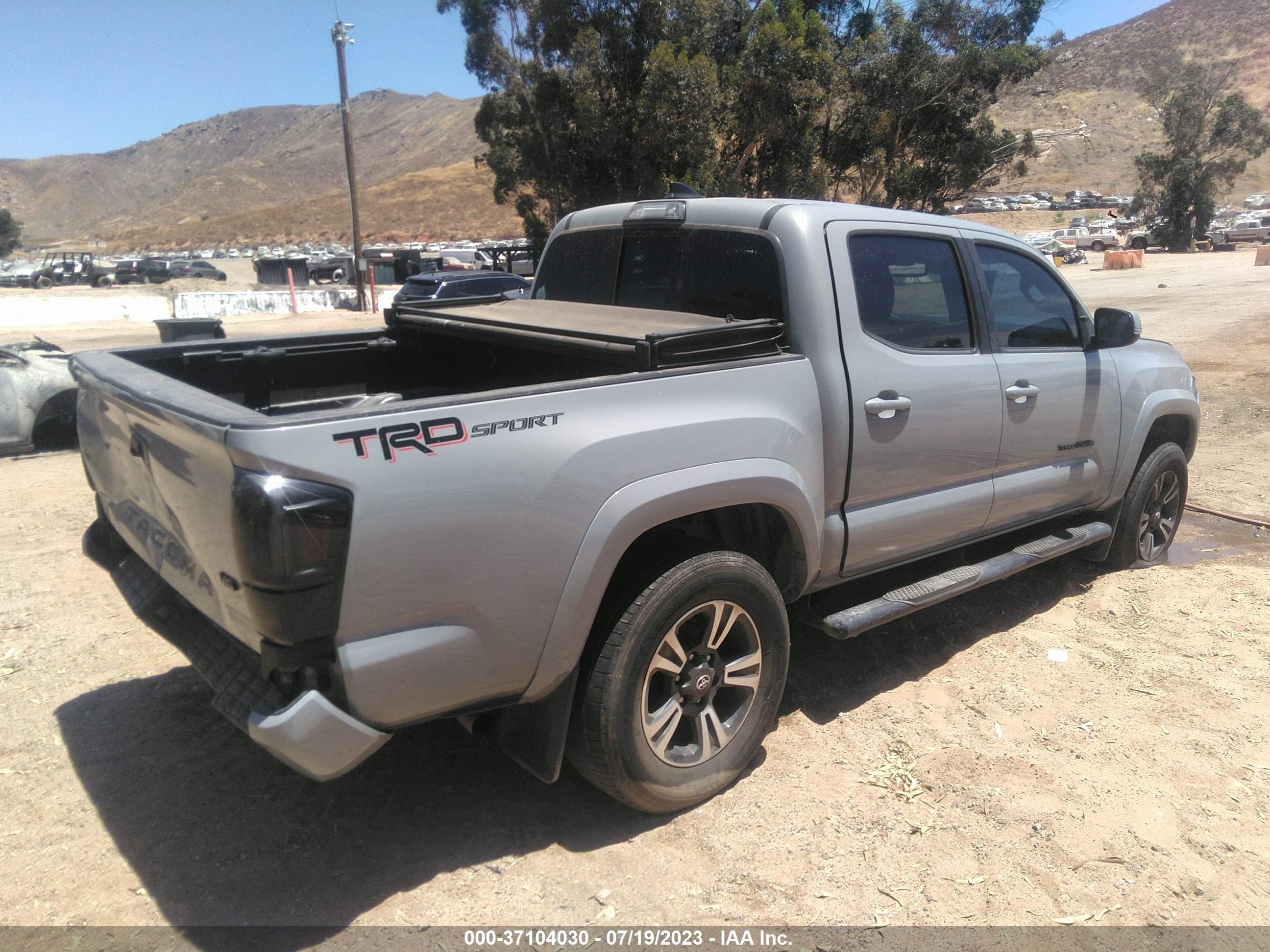 Photo 3 VIN: 3TMAZ5CNXKM081670 - TOYOTA TACOMA 