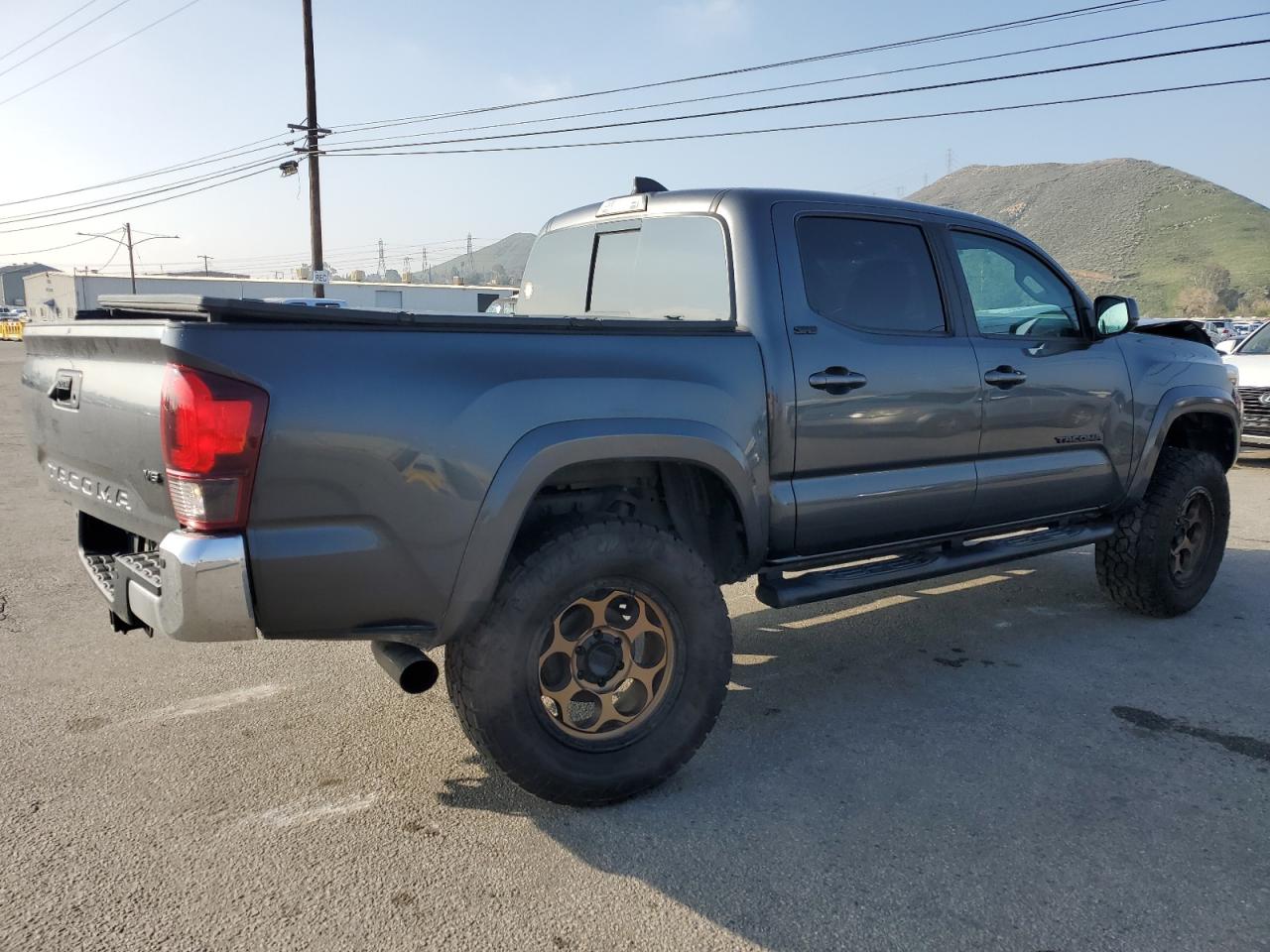 Photo 2 VIN: 3TMAZ5CNXLM136443 - TOYOTA TACOMA 