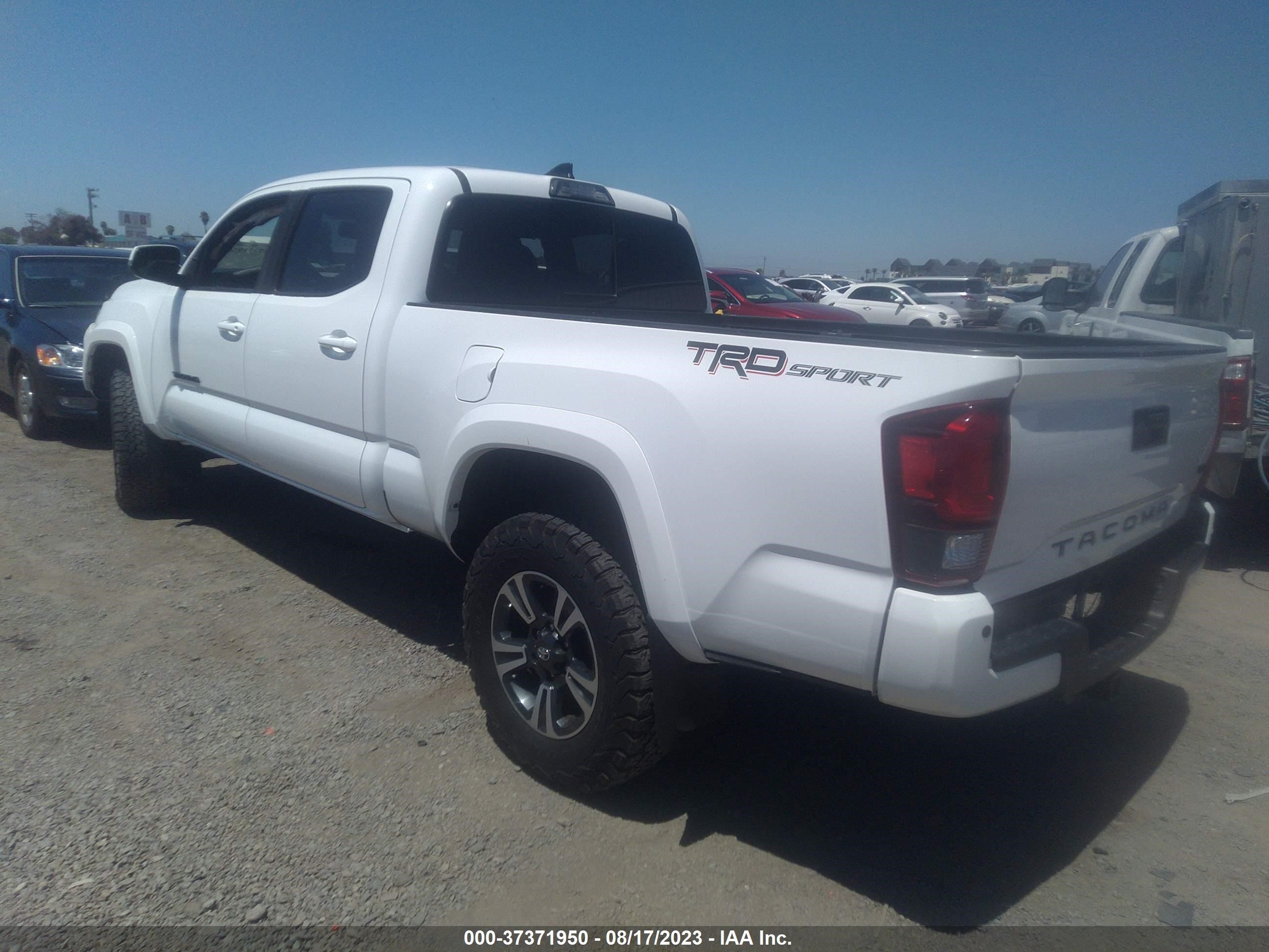 Photo 2 VIN: 3TMBZ5DN0KM019682 - TOYOTA TACOMA 