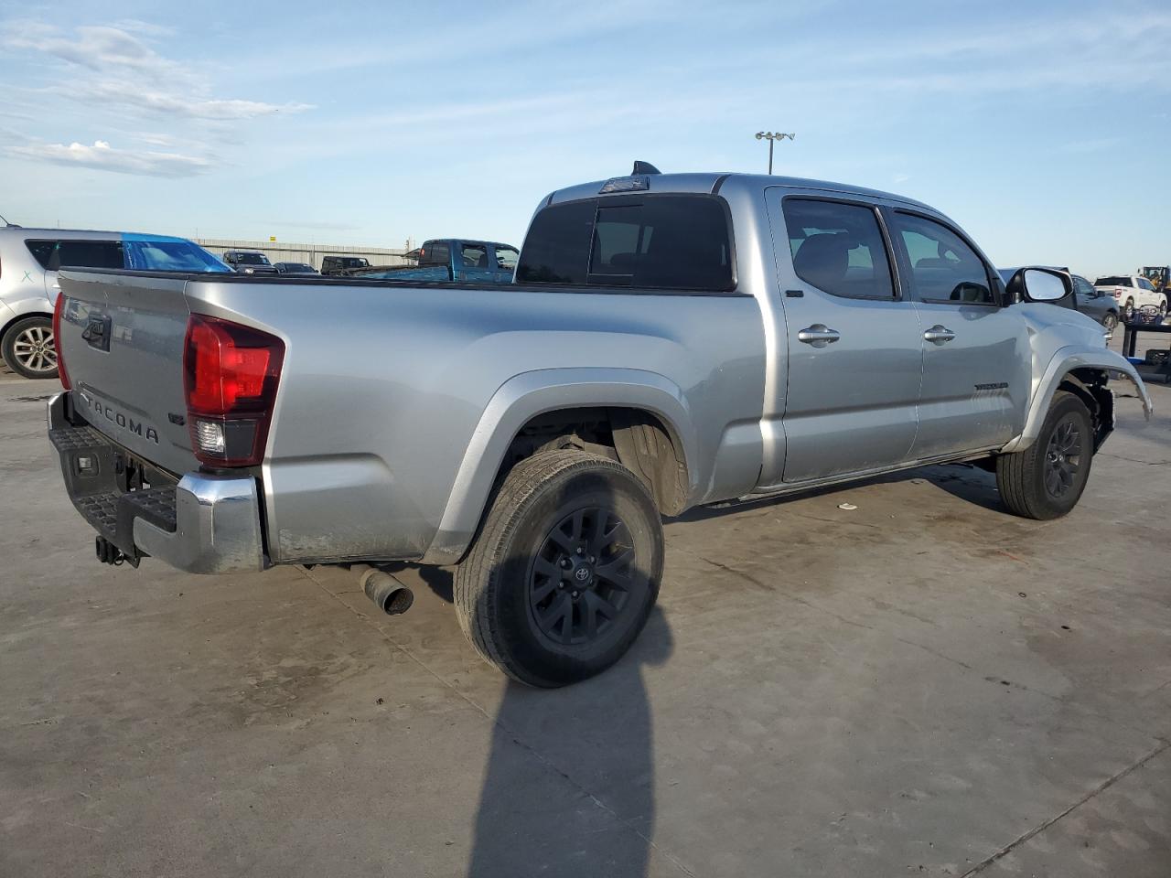 Photo 2 VIN: 3TMBZ5DN2NM037010 - TOYOTA TACOMA 