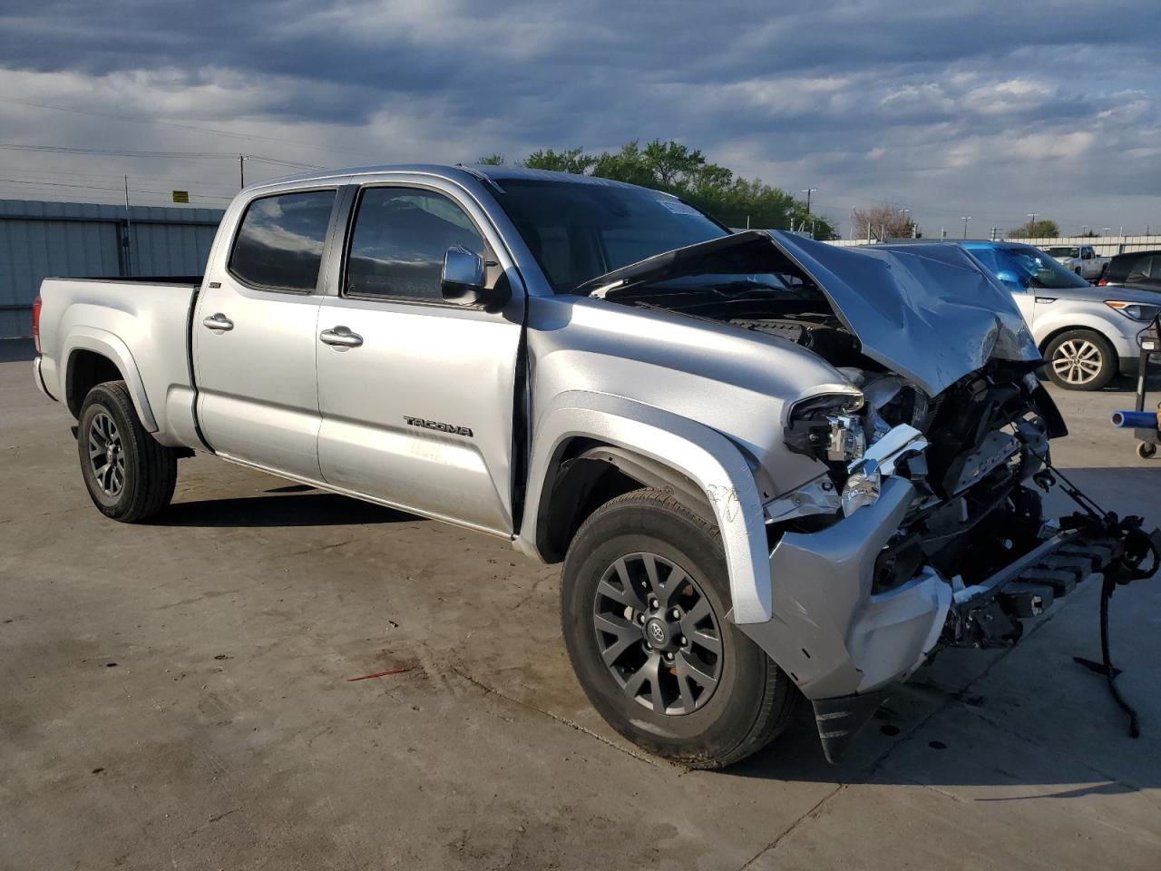 Photo 3 VIN: 3TMBZ5DN2NM037010 - TOYOTA TACOMA 