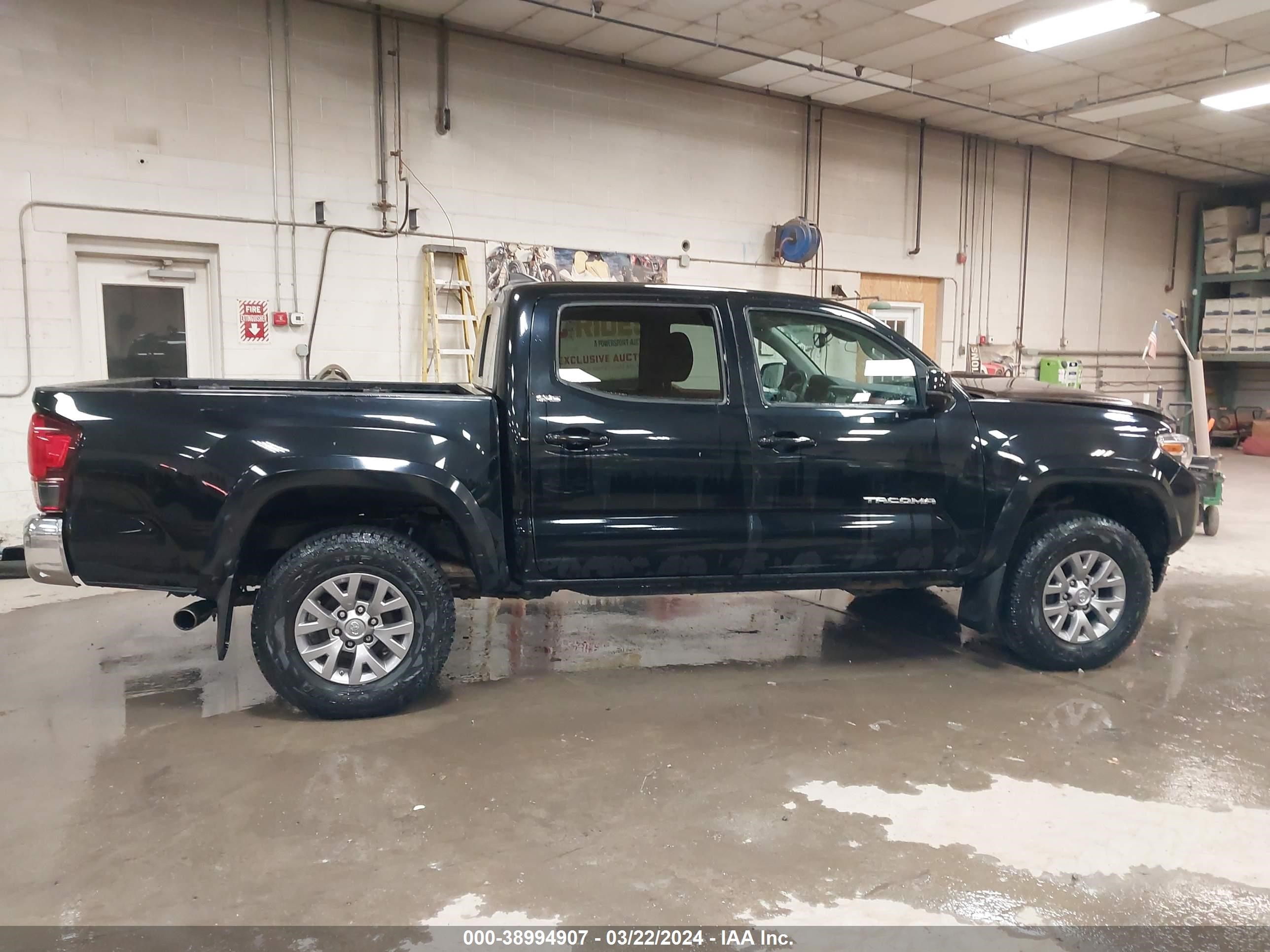 Photo 13 VIN: 3TMCZ5AN0JM153101 - TOYOTA TACOMA 