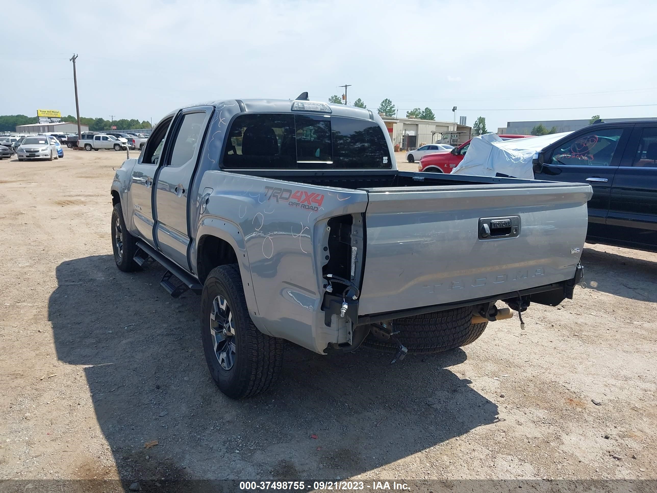 Photo 2 VIN: 3TMCZ5AN0KM208101 - TOYOTA TACOMA 