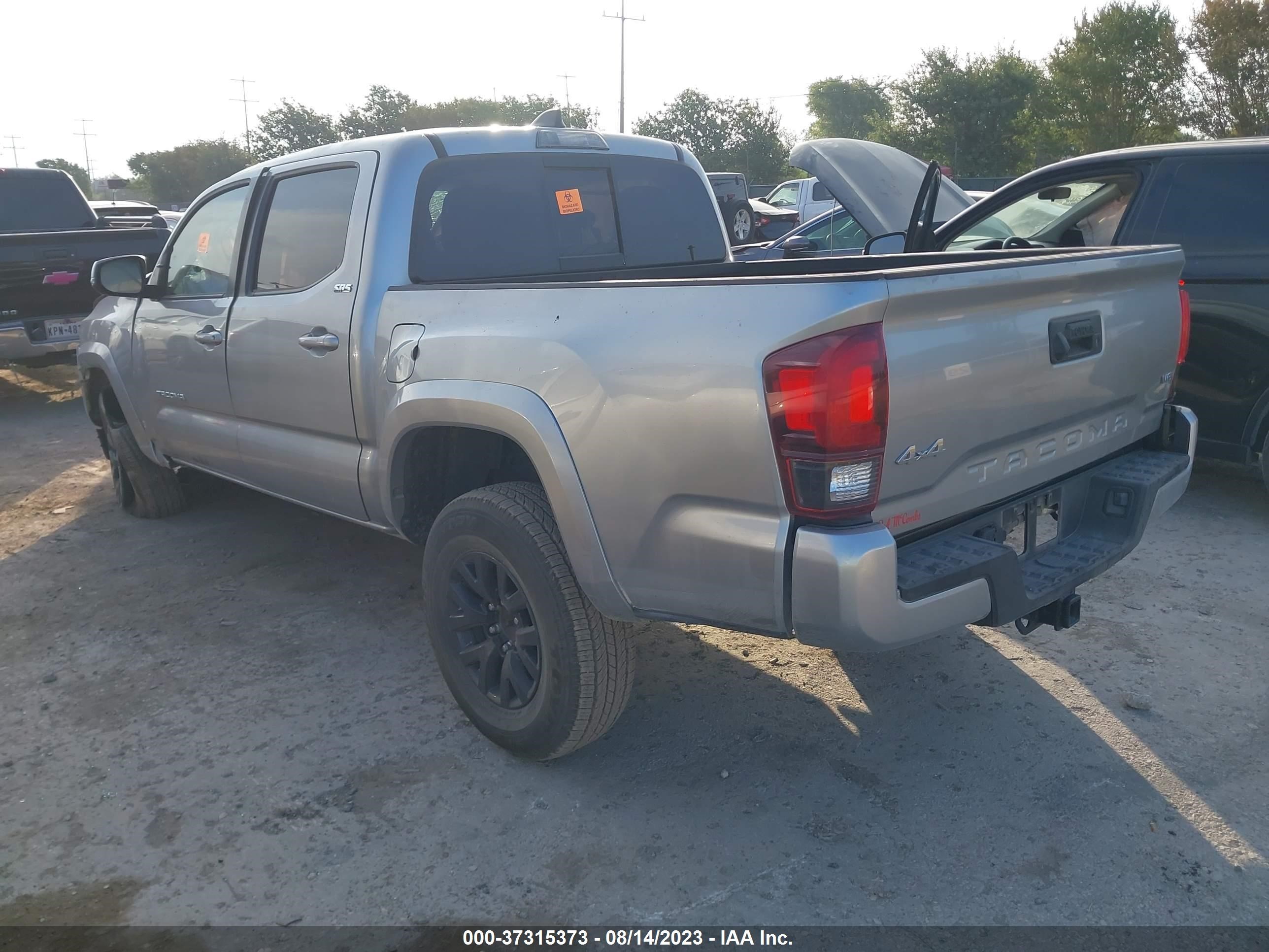 Photo 2 VIN: 3TMCZ5AN0NM517944 - TOYOTA TACOMA 