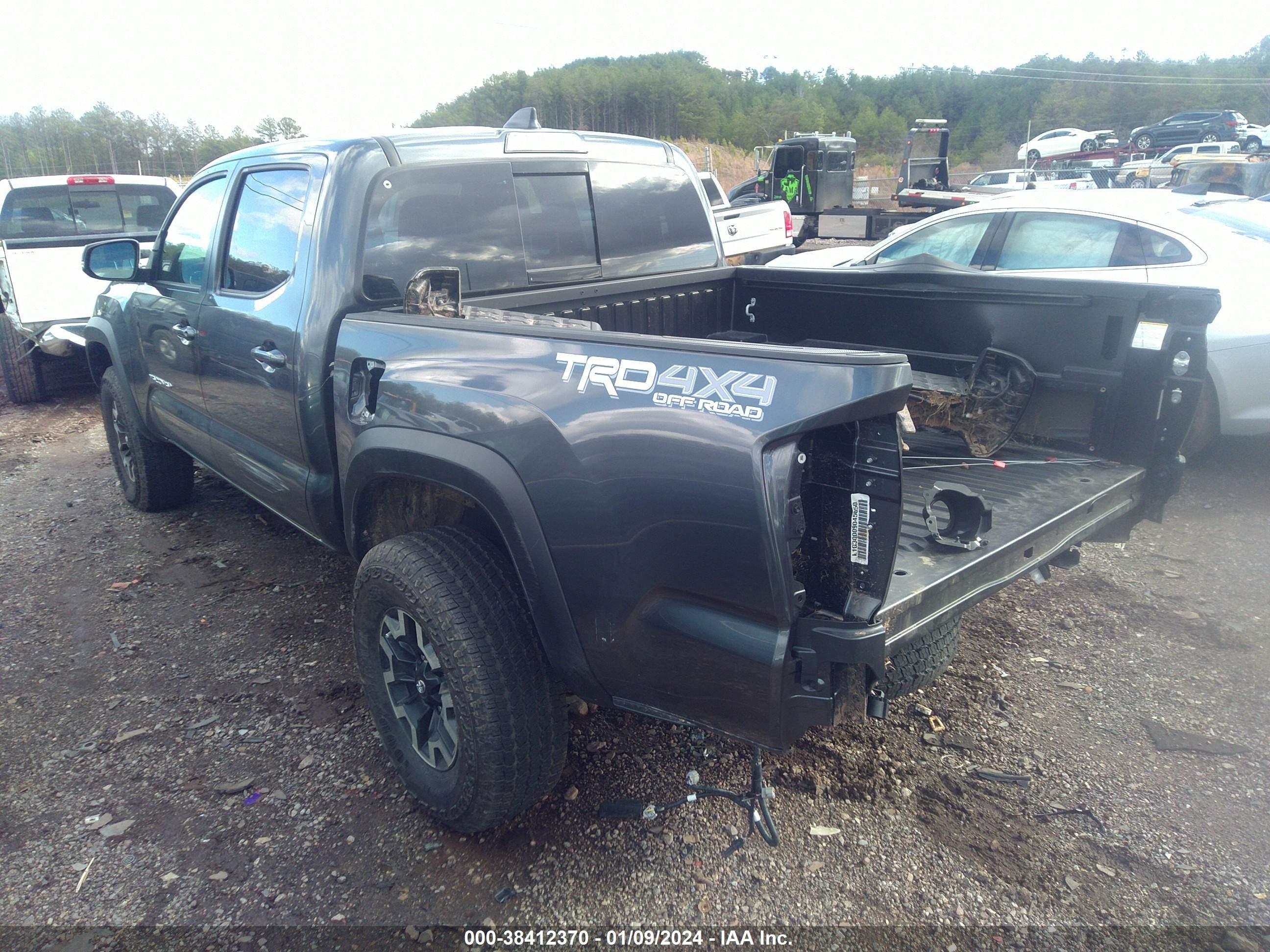 Photo 2 VIN: 3TMCZ5AN0PM618212 - TOYOTA TACOMA 