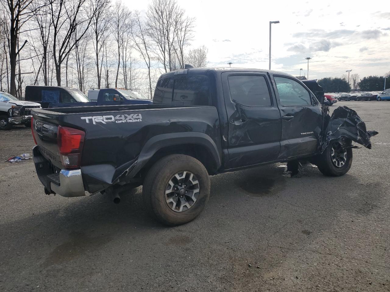 Photo 2 VIN: 3TMCZ5AN1KM246985 - TOYOTA TACOMA 