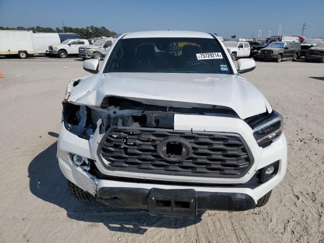 Photo 4 VIN: 3TMCZ5AN1NM492617 - TOYOTA TACOMA DOU 