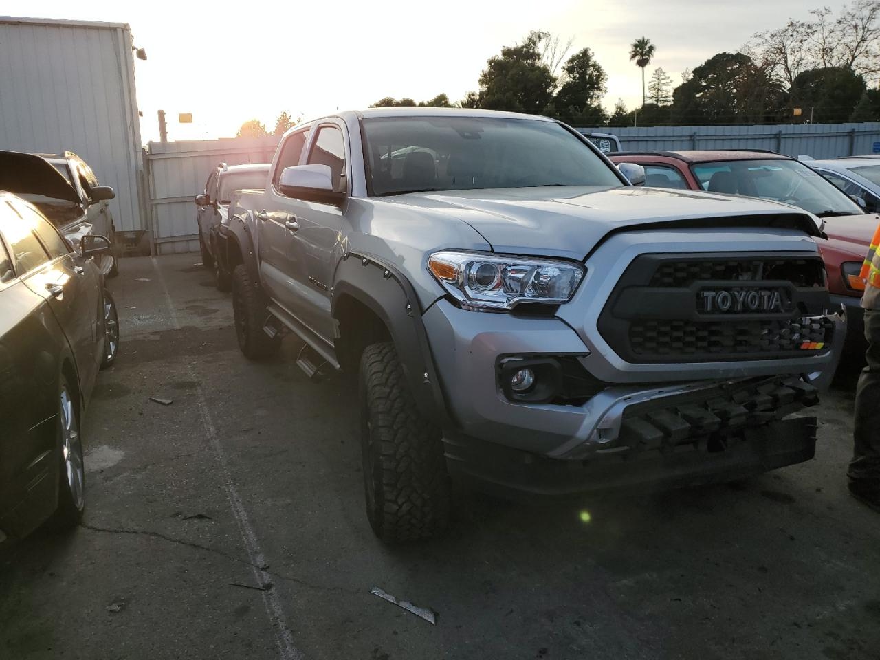 Photo 3 VIN: 3TMCZ5AN1NM512090 - TOYOTA TACOMA 