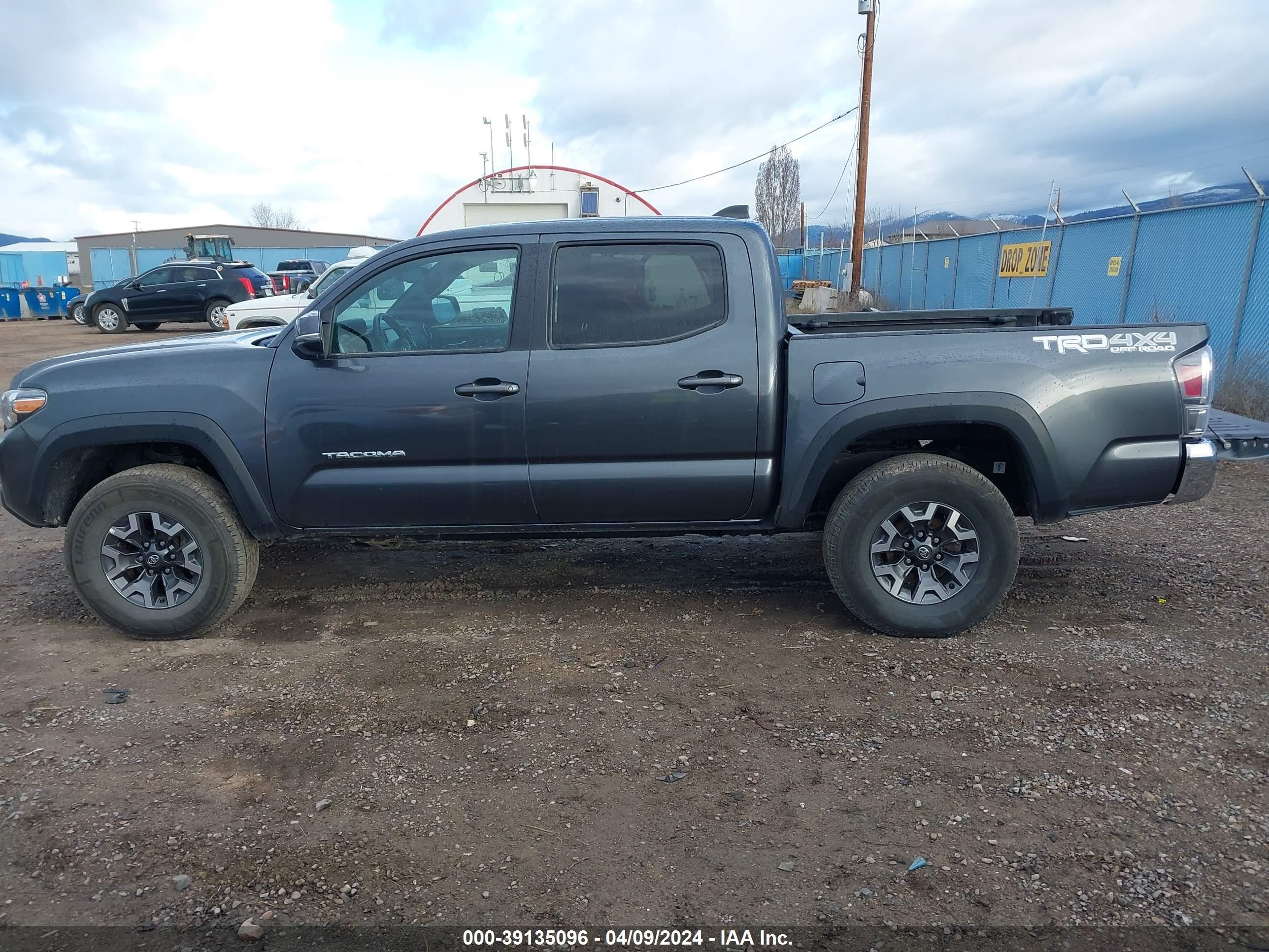 Photo 13 VIN: 3TMCZ5AN2NM502720 - TOYOTA TACOMA 