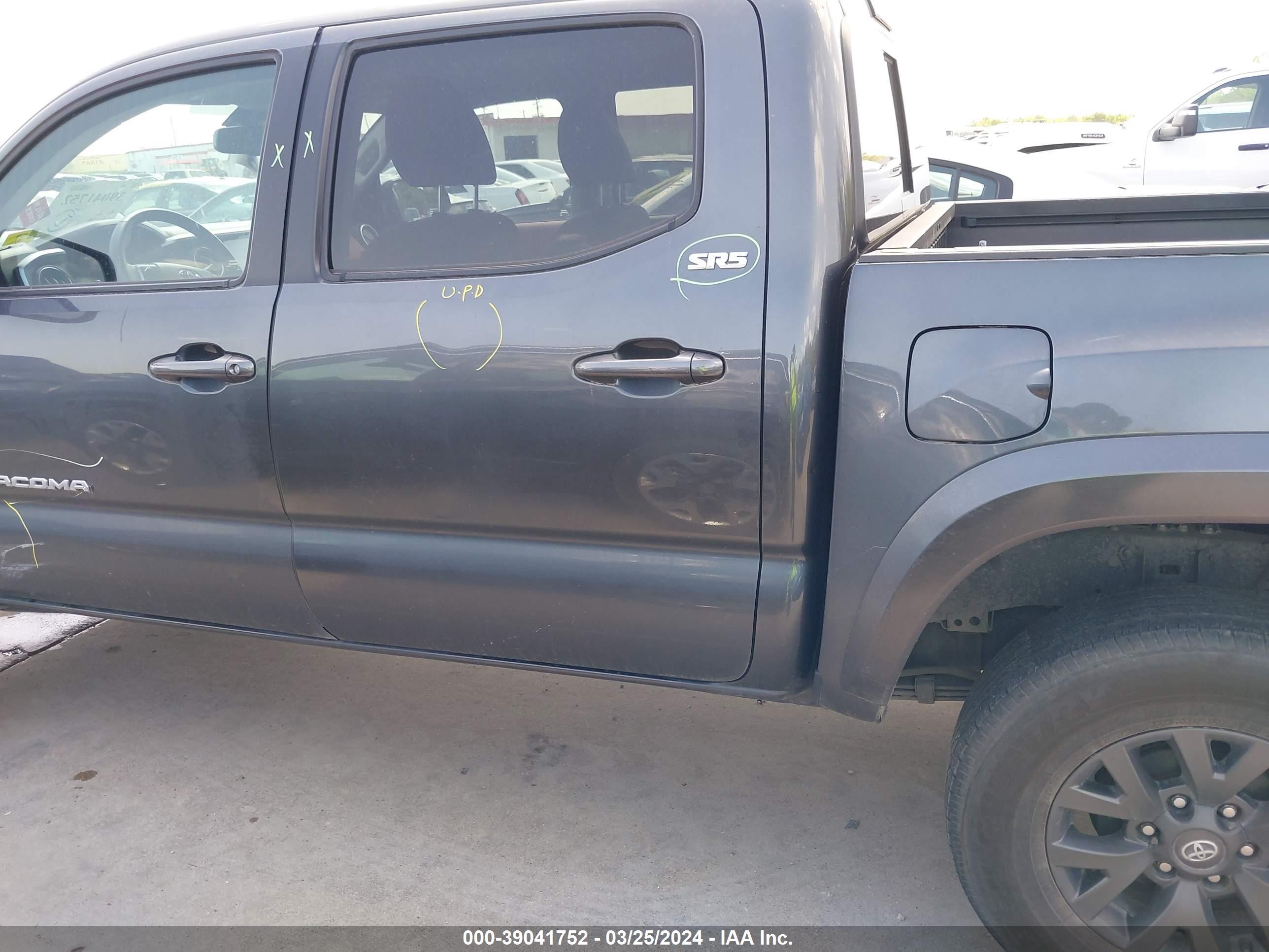 Photo 13 VIN: 3TMCZ5AN2PM543531 - TOYOTA TACOMA 