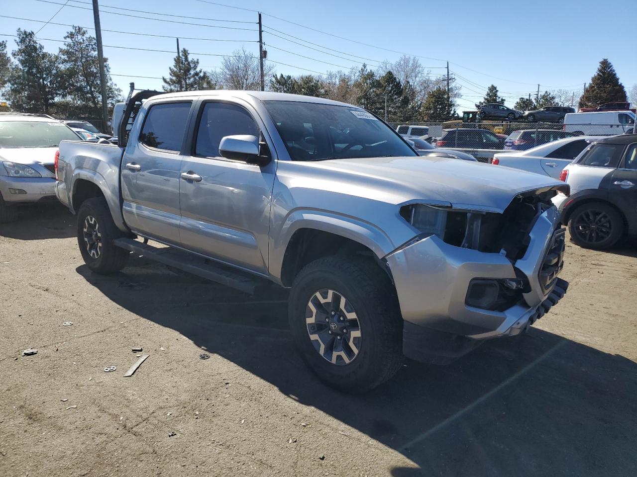 Photo 3 VIN: 3TMCZ5AN3JM142061 - TOYOTA TACOMA 