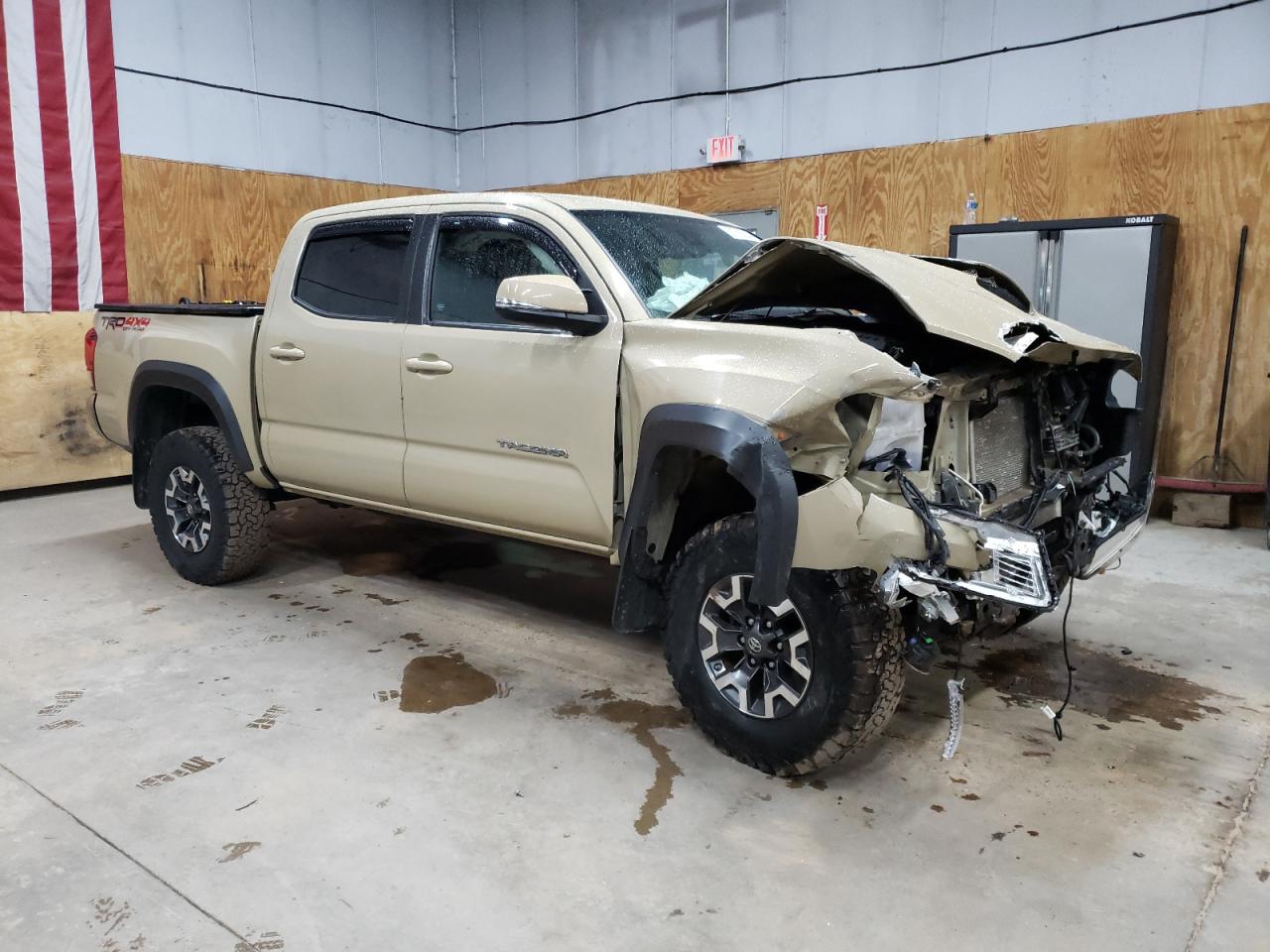 Photo 3 VIN: 3TMCZ5AN3JM158664 - TOYOTA TACOMA 