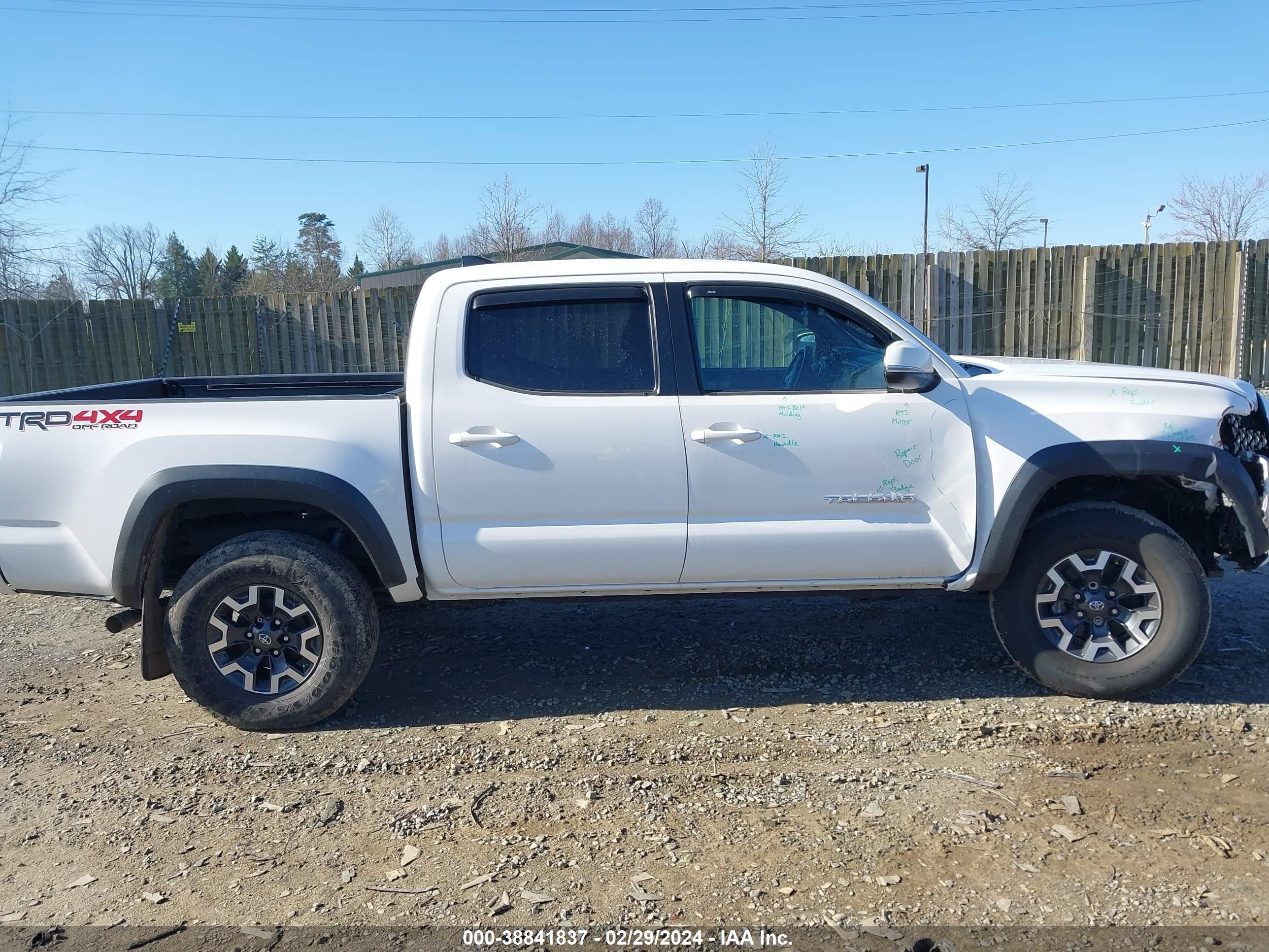 Photo 13 VIN: 3TMCZ5AN3KM210067 - TOYOTA TACOMA 