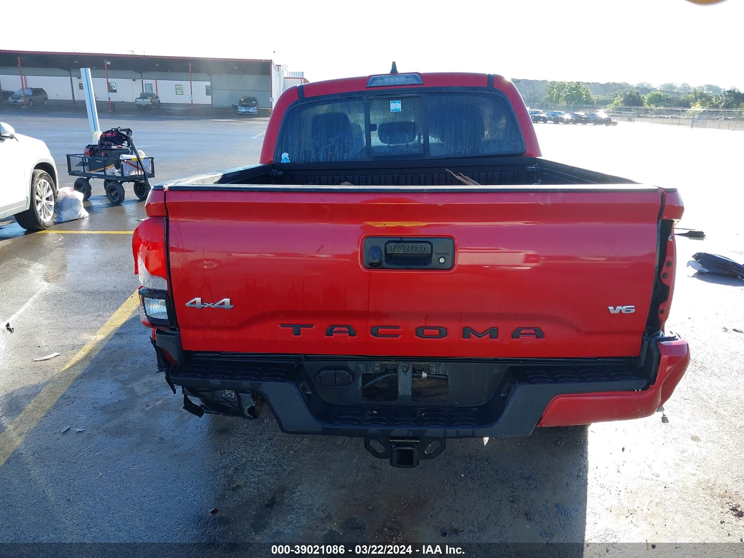 Photo 16 VIN: 3TMCZ5AN3NM486334 - TOYOTA TACOMA 