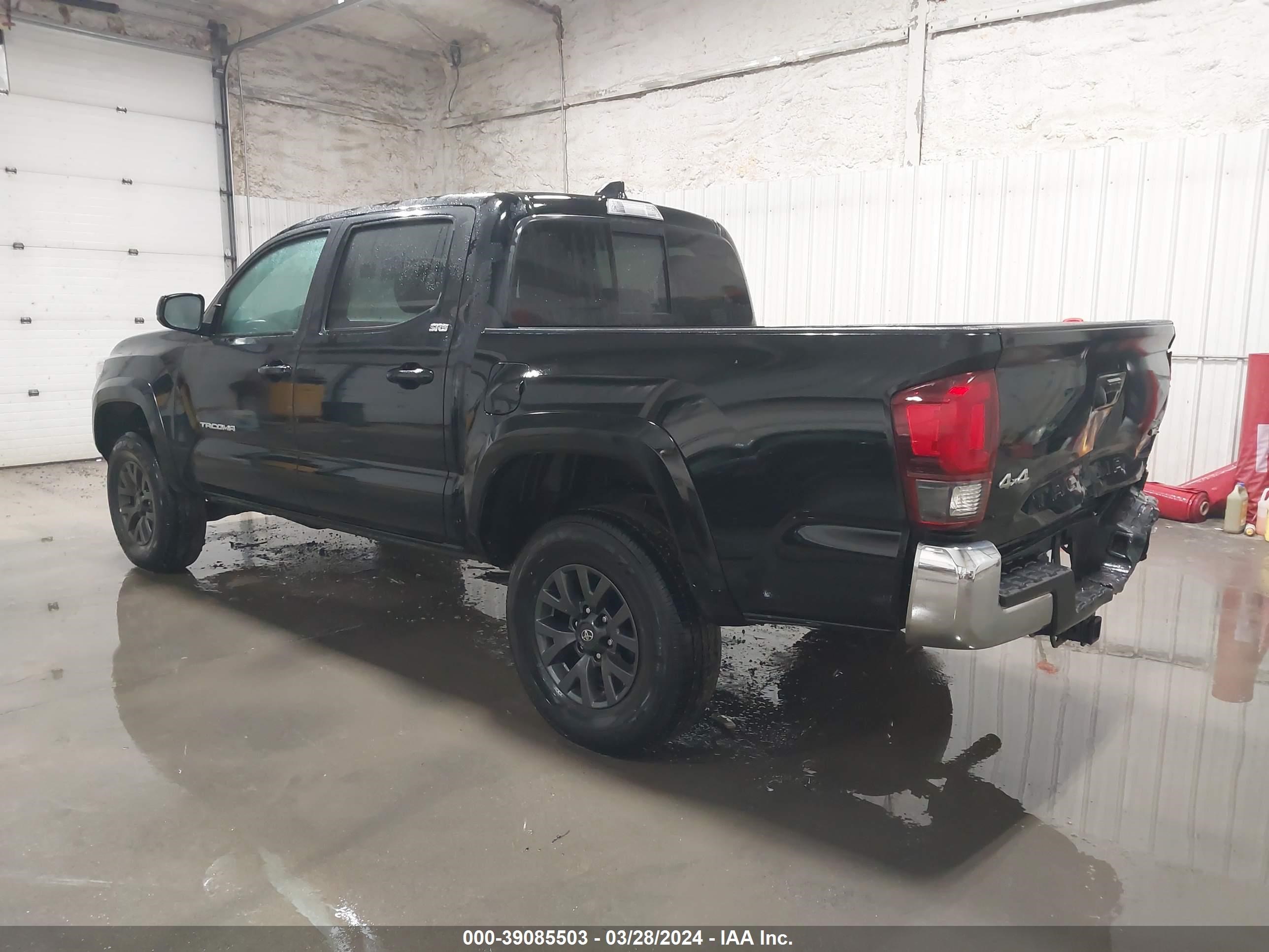 Photo 2 VIN: 3TMCZ5AN3PM599770 - TOYOTA TACOMA 