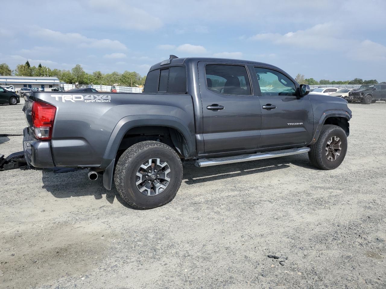 Photo 2 VIN: 3TMCZ5AN4GM027977 - TOYOTA TACOMA 