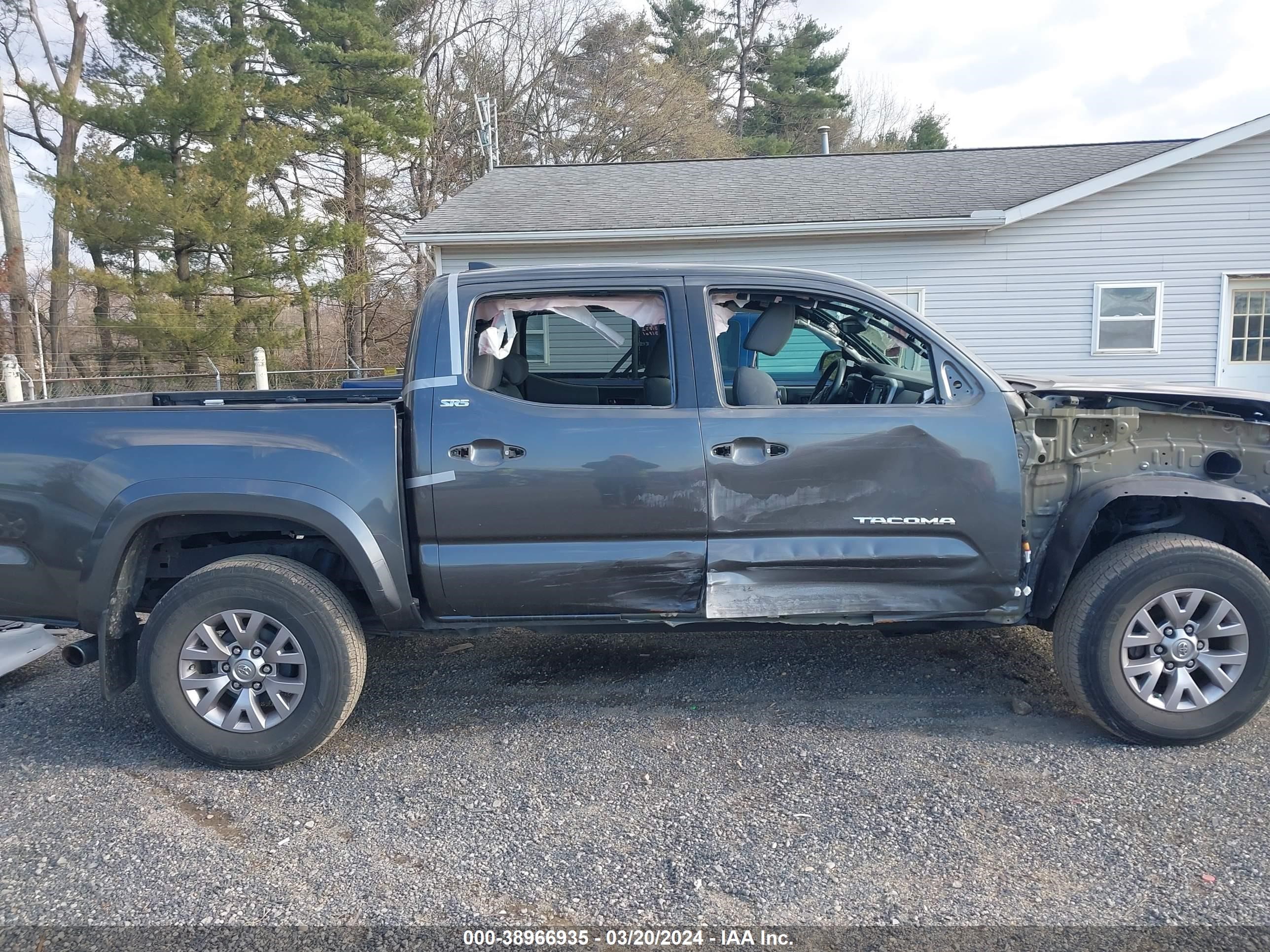 Photo 13 VIN: 3TMCZ5AN4GM031298 - TOYOTA TACOMA 