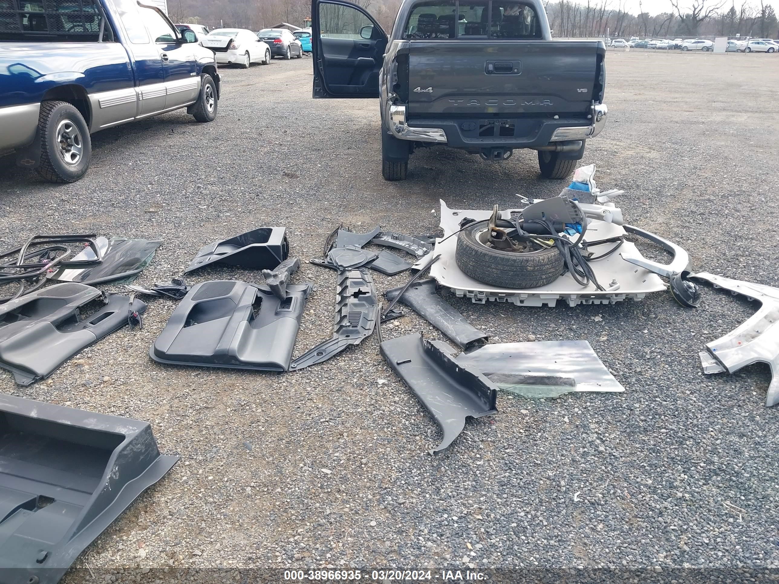 Photo 18 VIN: 3TMCZ5AN4GM031298 - TOYOTA TACOMA 