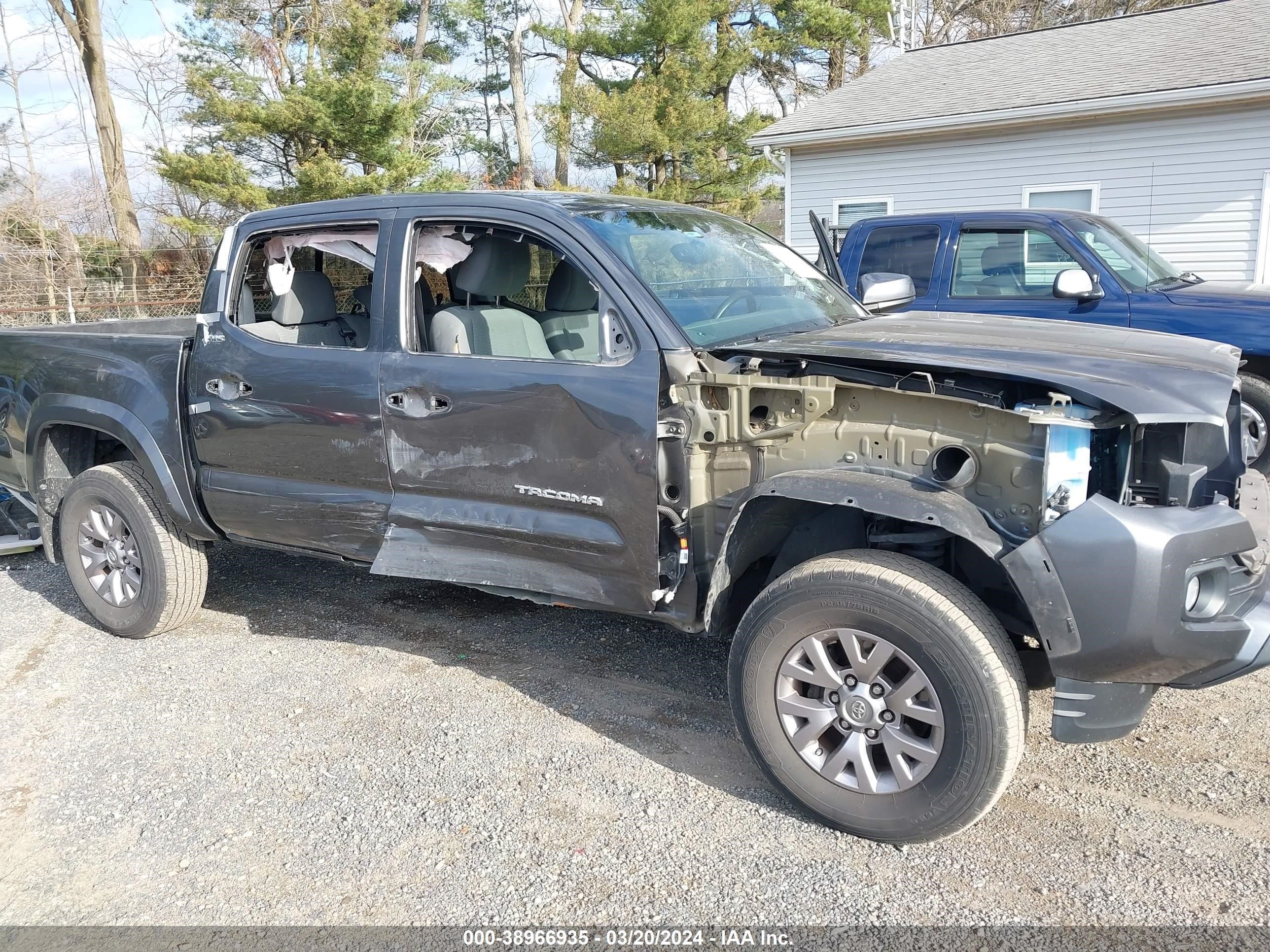 Photo 5 VIN: 3TMCZ5AN4GM031298 - TOYOTA TACOMA 