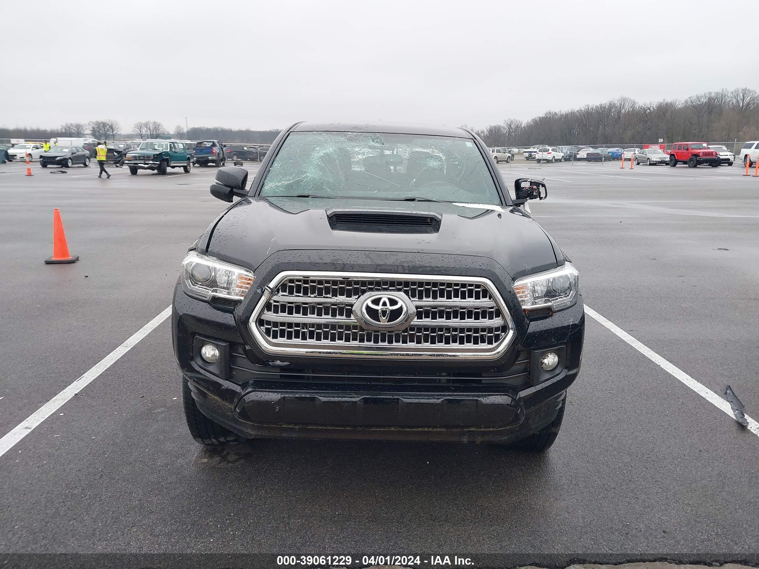 Photo 17 VIN: 3TMCZ5AN4HM062682 - TOYOTA TACOMA 