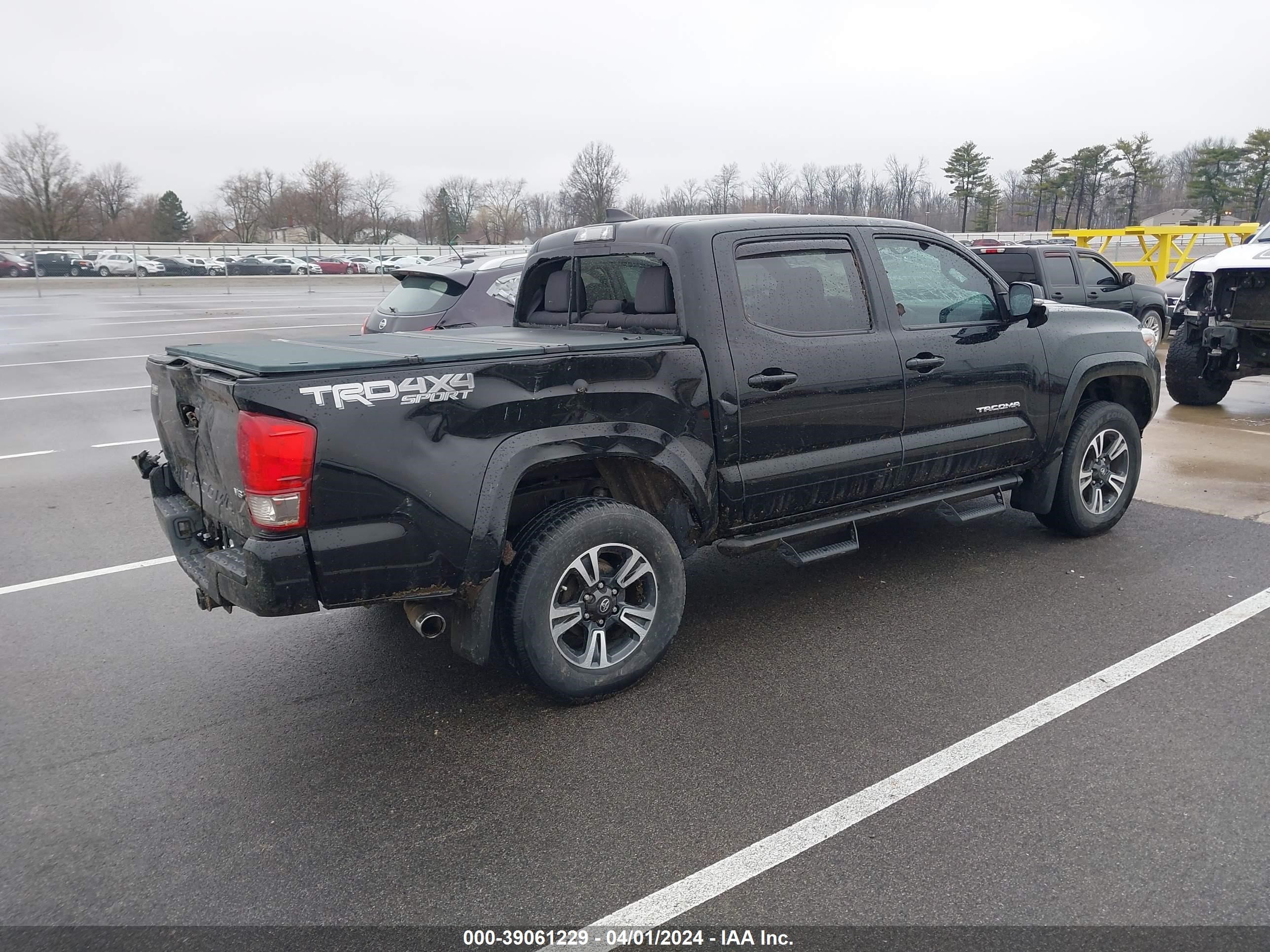 Photo 3 VIN: 3TMCZ5AN4HM062682 - TOYOTA TACOMA 