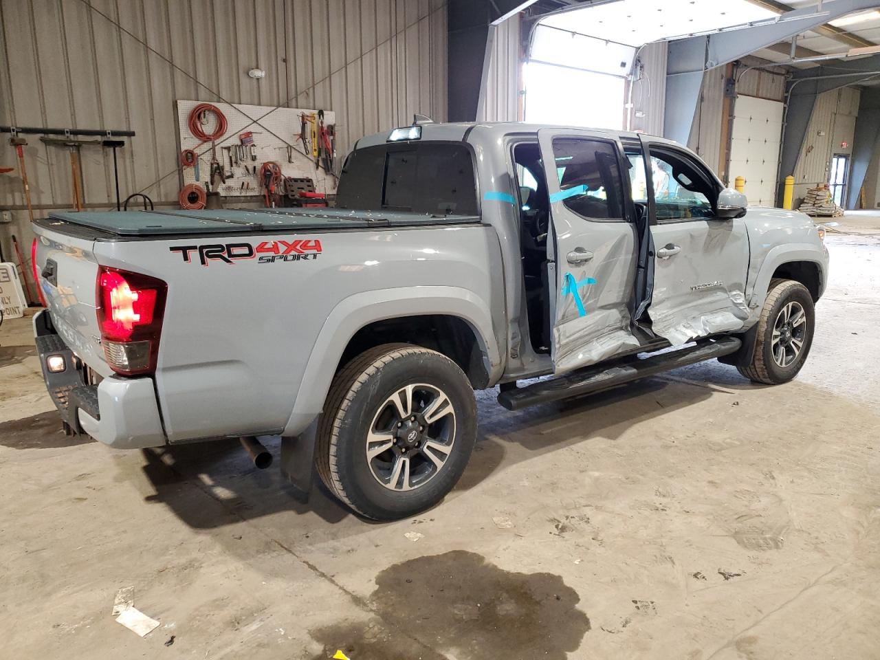 Photo 2 VIN: 3TMCZ5AN4KM248567 - TOYOTA TACOMA 