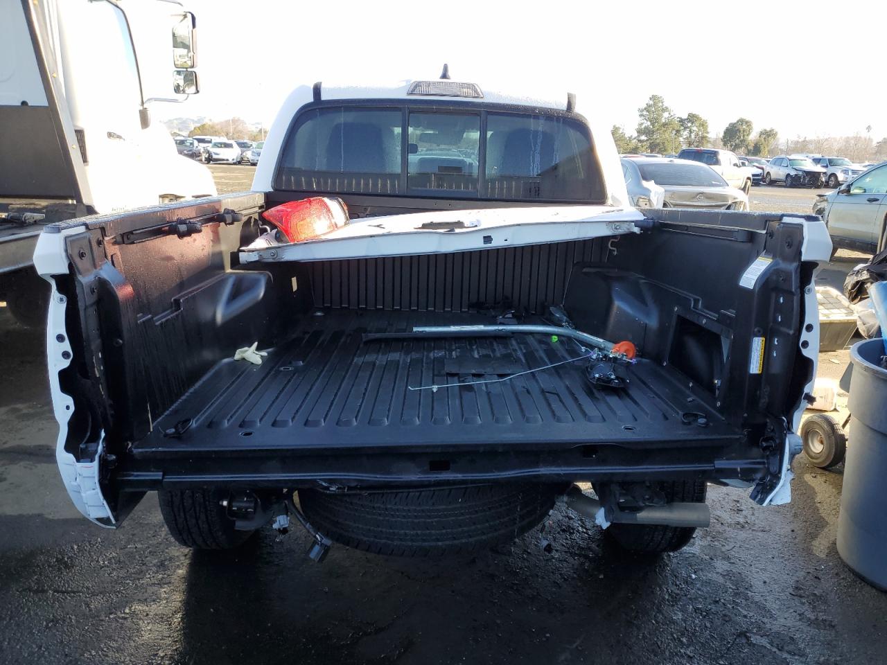 Photo 5 VIN: 3TMCZ5AN4PM546947 - TOYOTA TACOMA 