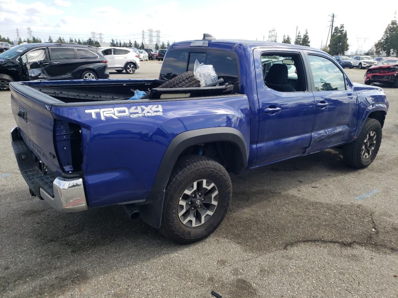 Photo 2 VIN: 3TMCZ5AN4PM621274 - TOYOTA TACOMA 