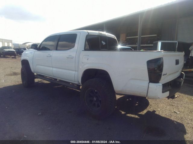 Photo 2 VIN: 3TMCZ5AN5HM057880 - TOYOTA TACOMA 