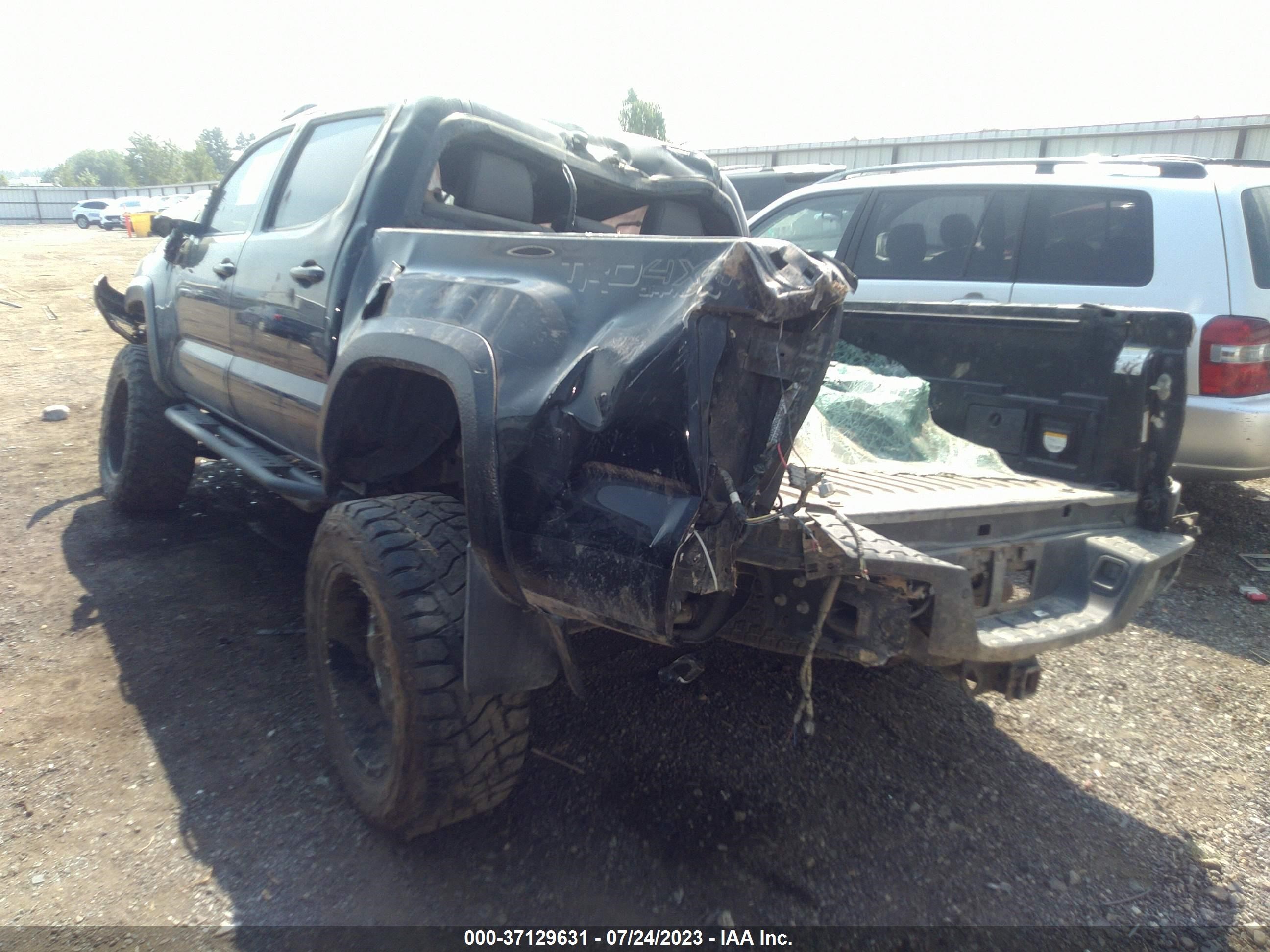 Photo 2 VIN: 3TMCZ5AN5HM058477 - TOYOTA TACOMA 