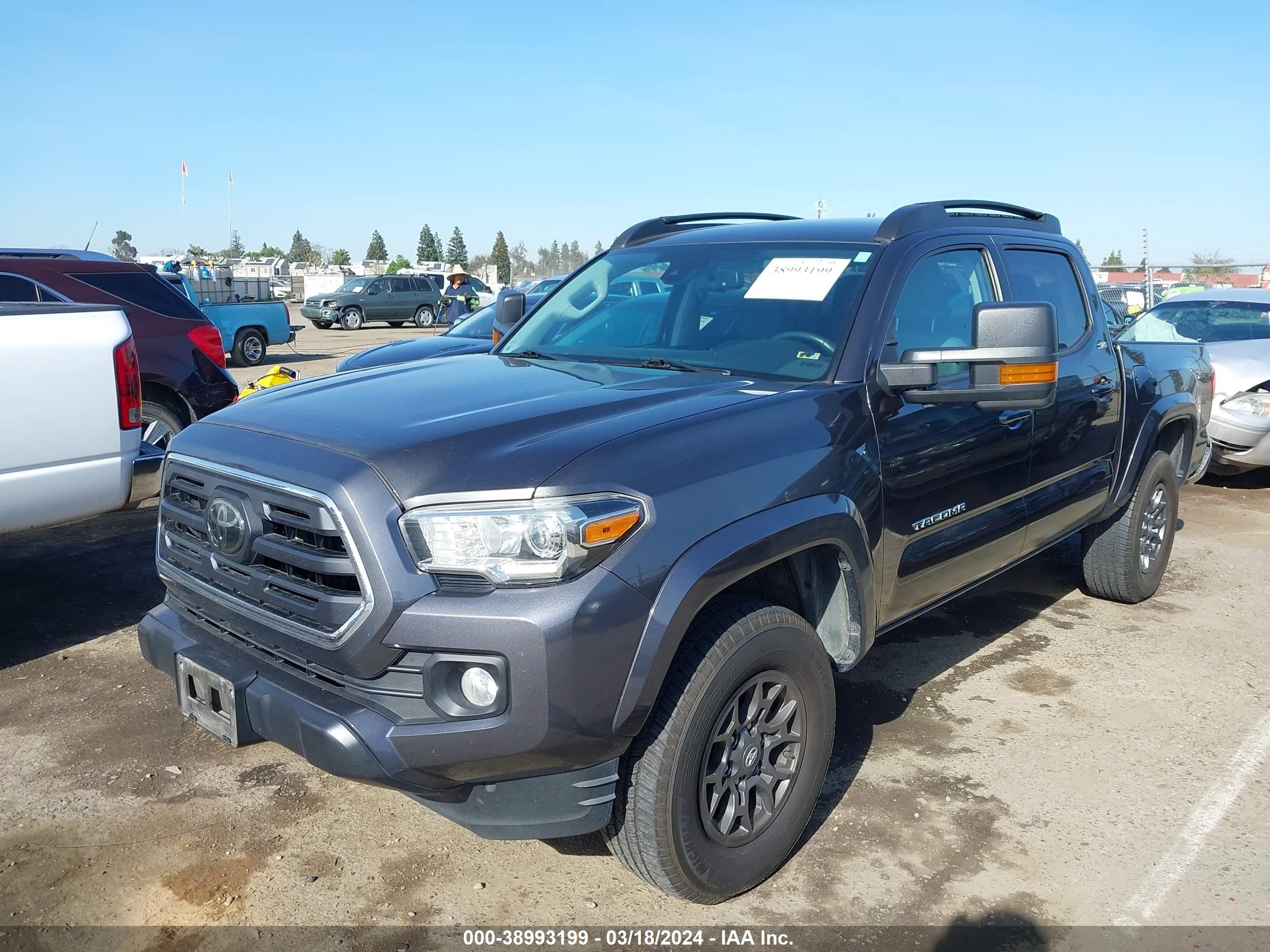 Photo 1 VIN: 3TMCZ5AN5JM122619 - TOYOTA TACOMA 