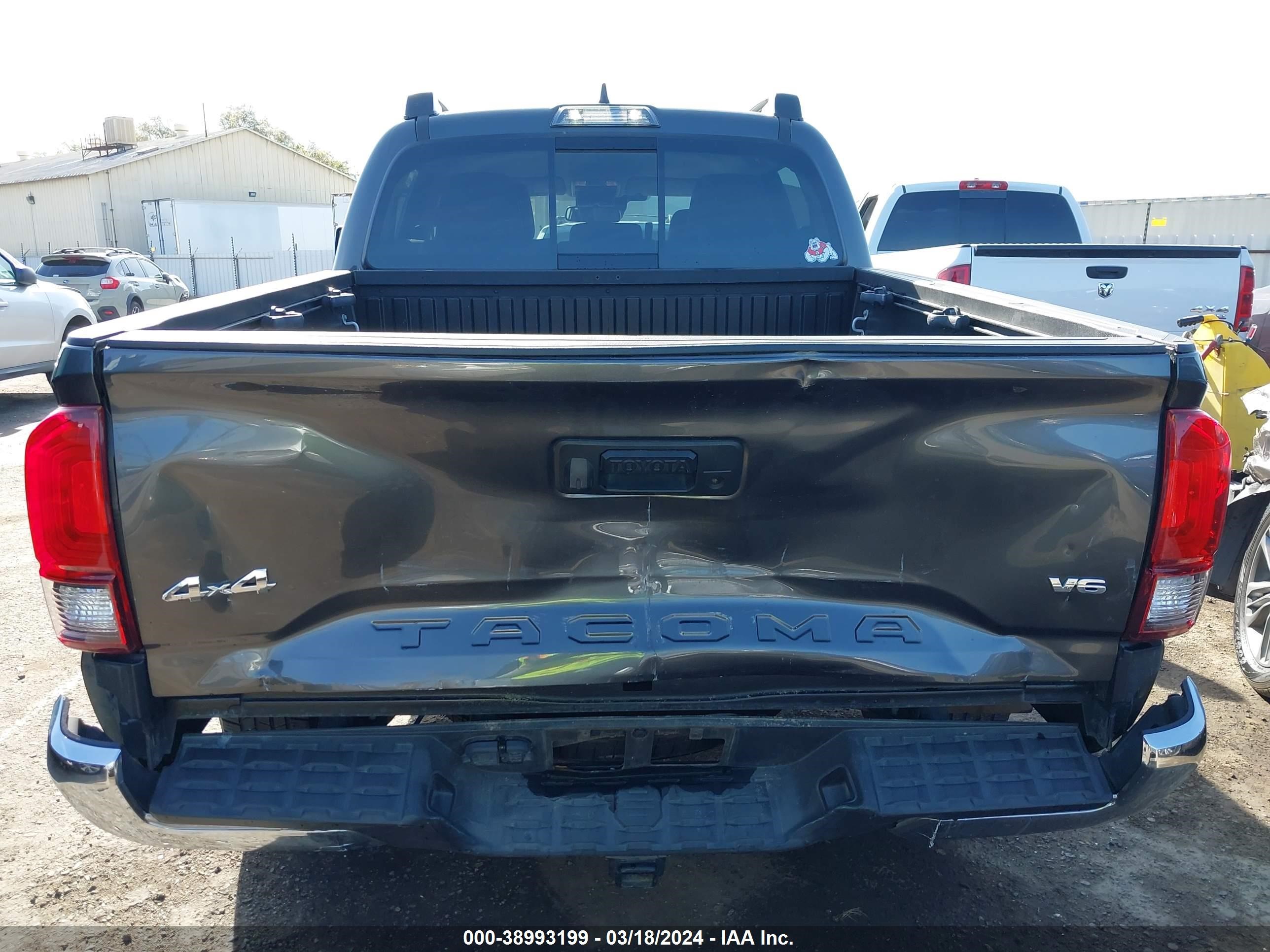 Photo 5 VIN: 3TMCZ5AN5JM122619 - TOYOTA TACOMA 