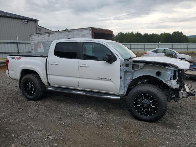 Photo 3 VIN: 3TMCZ5AN5JM163381 - TOYOTA TACOMA DOU 