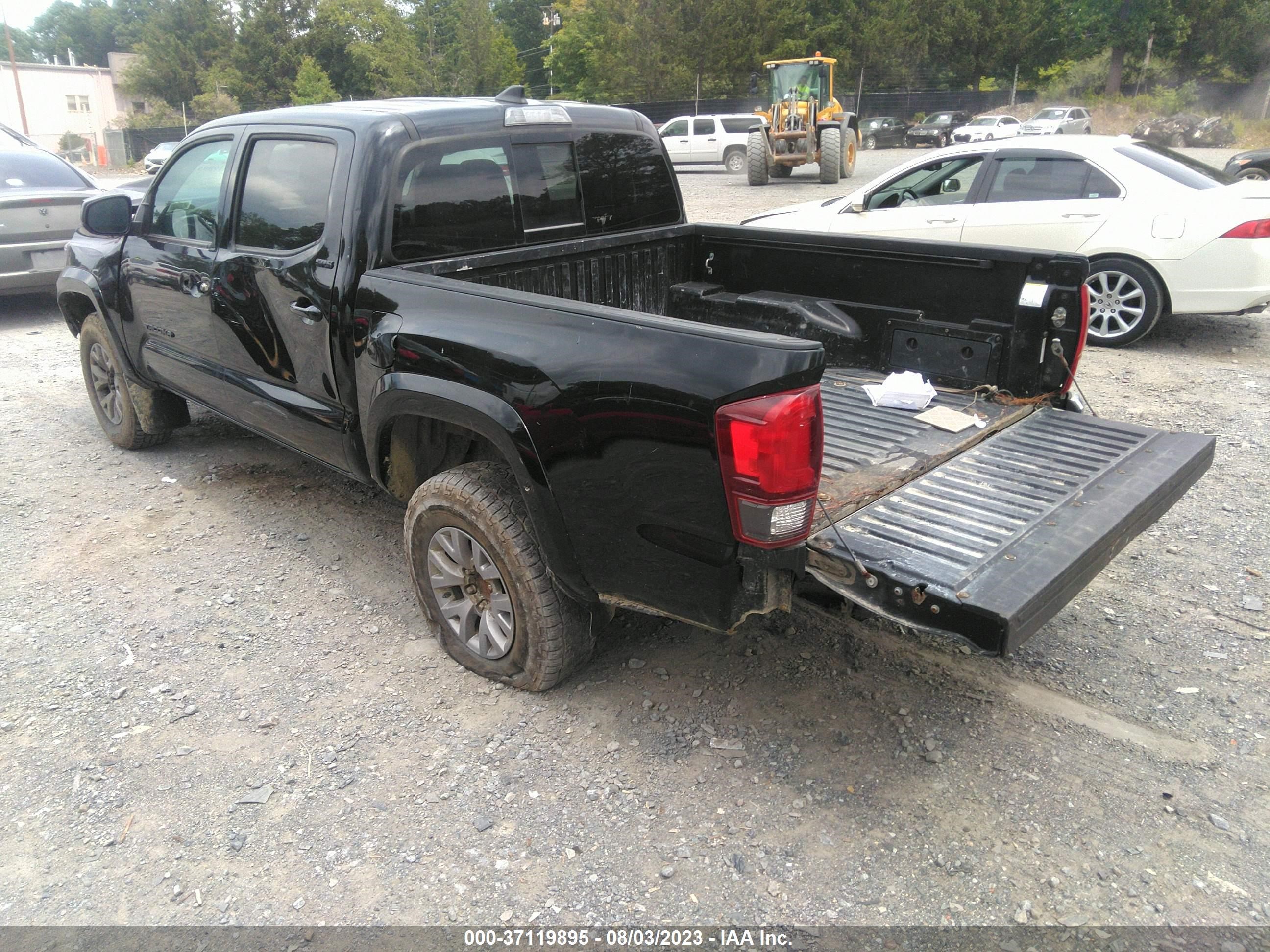 Photo 2 VIN: 3TMCZ5AN5KM280458 - TOYOTA TACOMA 