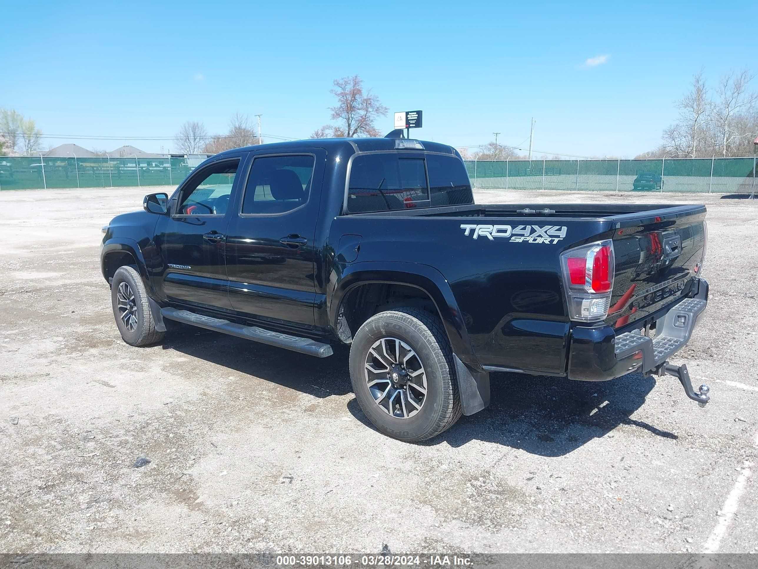 Photo 2 VIN: 3TMCZ5AN5LM360828 - TOYOTA TACOMA 