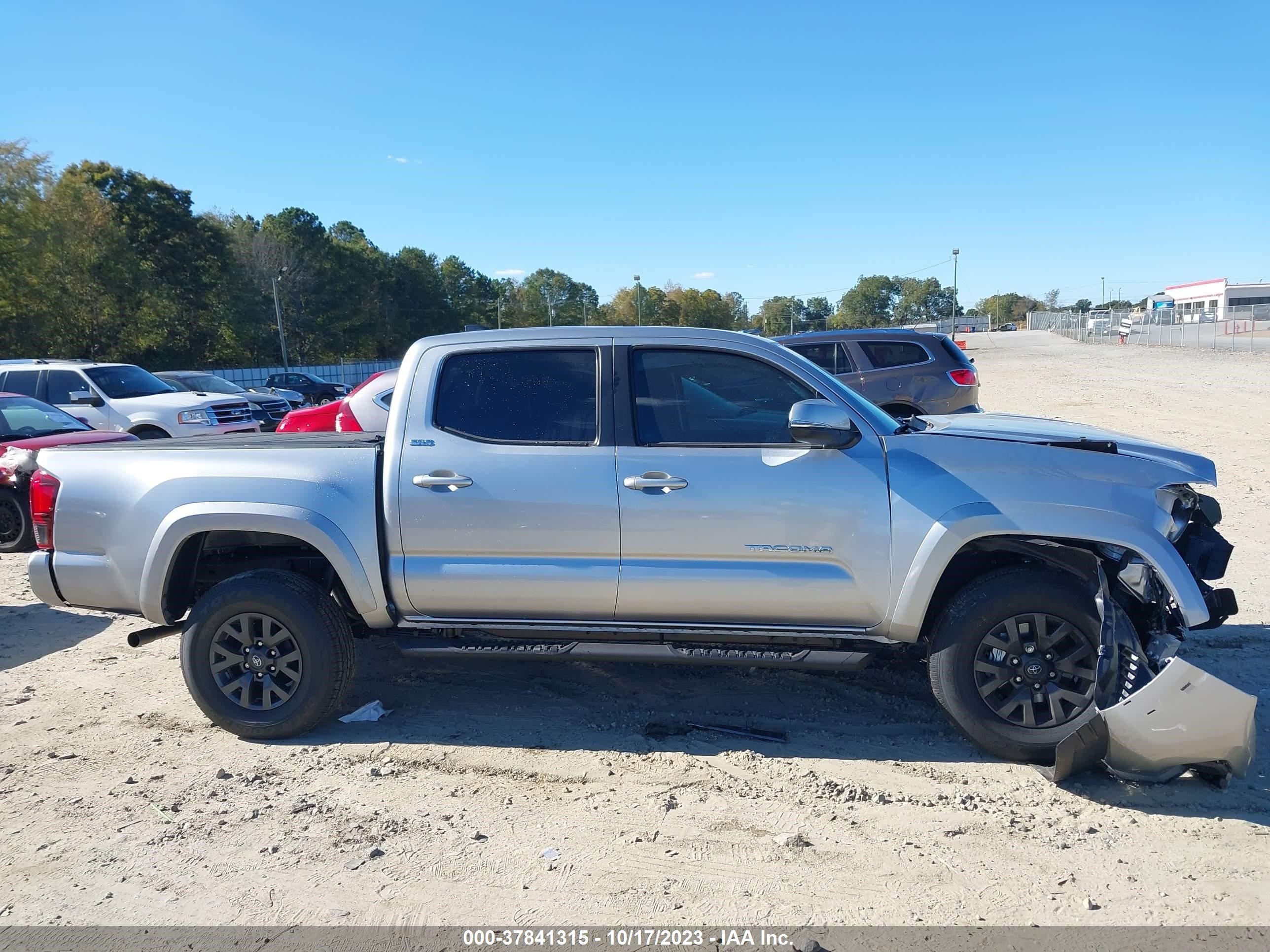 Photo 12 VIN: 3TMCZ5AN5PM563692 - TOYOTA TACOMA 