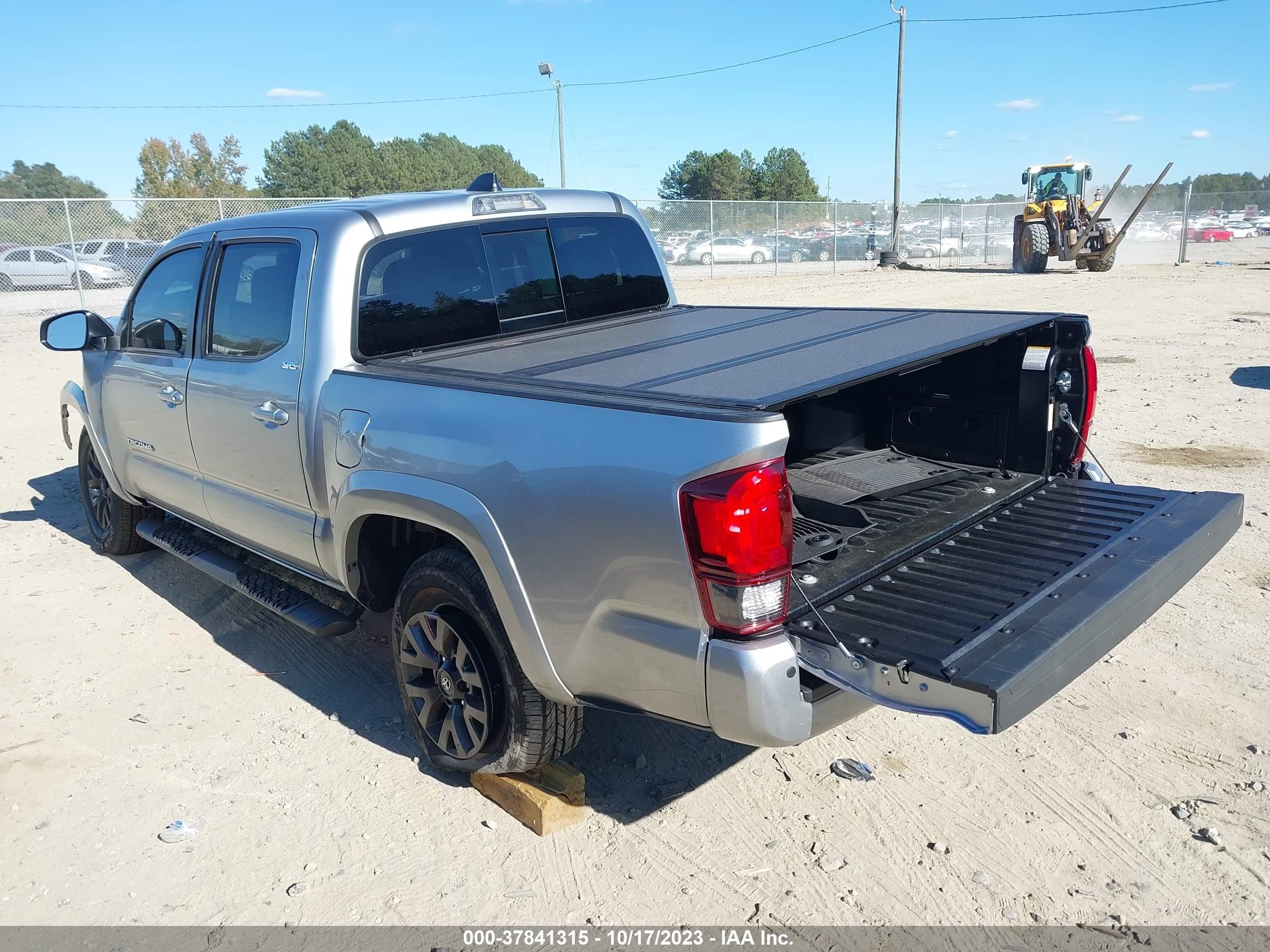 Photo 2 VIN: 3TMCZ5AN5PM563692 - TOYOTA TACOMA 