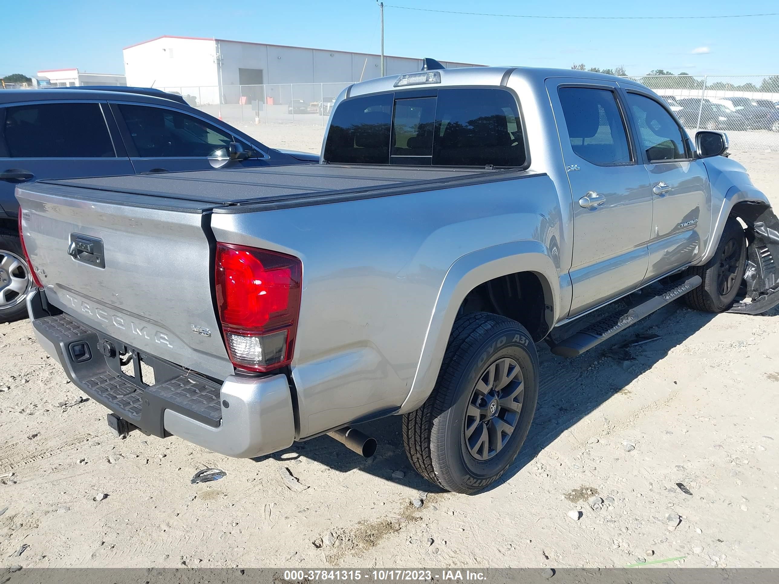 Photo 3 VIN: 3TMCZ5AN5PM563692 - TOYOTA TACOMA 