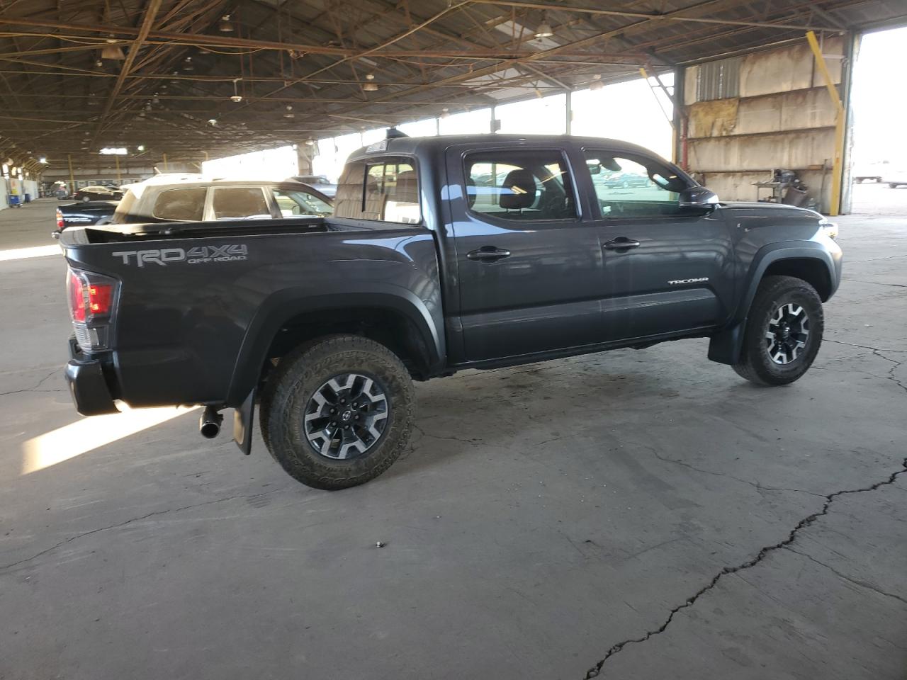 Photo 2 VIN: 3TMCZ5AN5PM593646 - TOYOTA TACOMA 