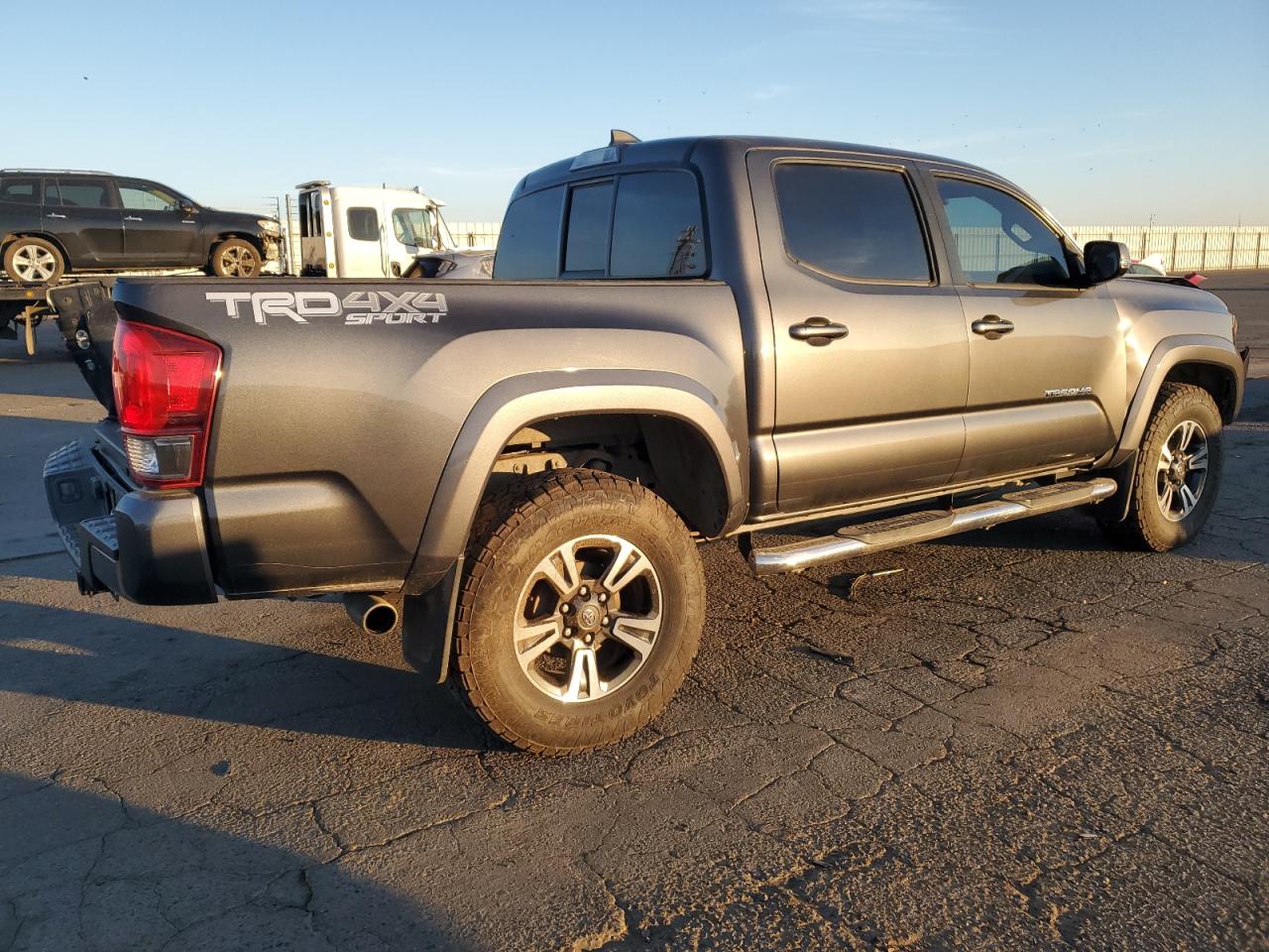 Photo 2 VIN: 3TMCZ5AN6GM016074 - TOYOTA TACOMA 