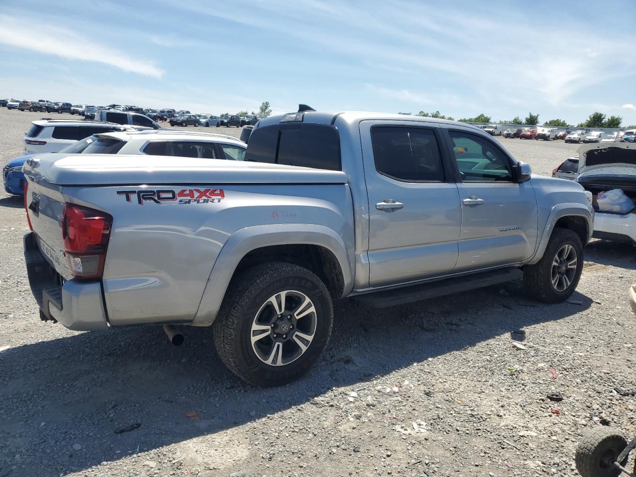 Photo 2 VIN: 3TMCZ5AN6KM238736 - TOYOTA TACOMA 