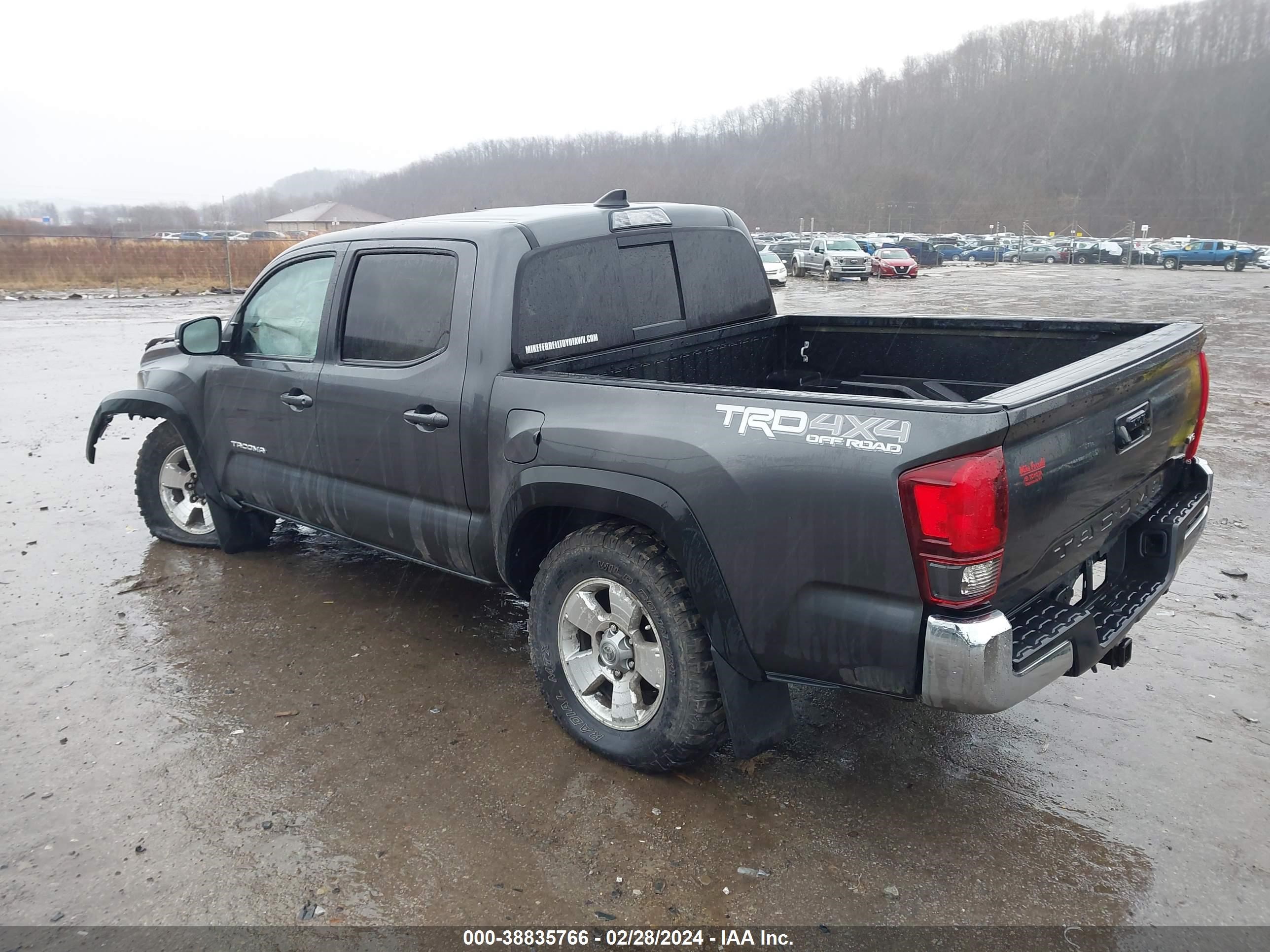 Photo 2 VIN: 3TMCZ5AN6KM262731 - TOYOTA TACOMA 