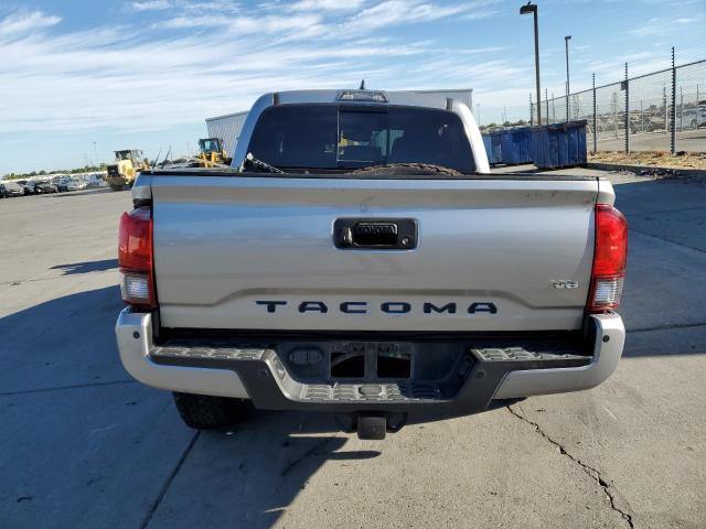 Photo 5 VIN: 3TMCZ5AN7JM123786 - TOYOTA TACOMA DOU 