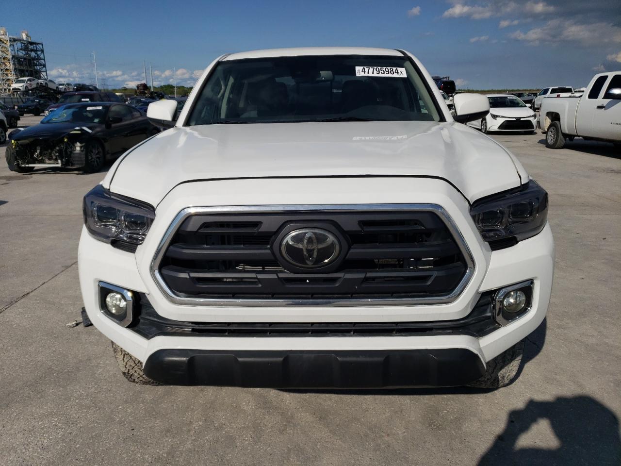 Photo 4 VIN: 3TMCZ5AN7JM128258 - TOYOTA TACOMA 