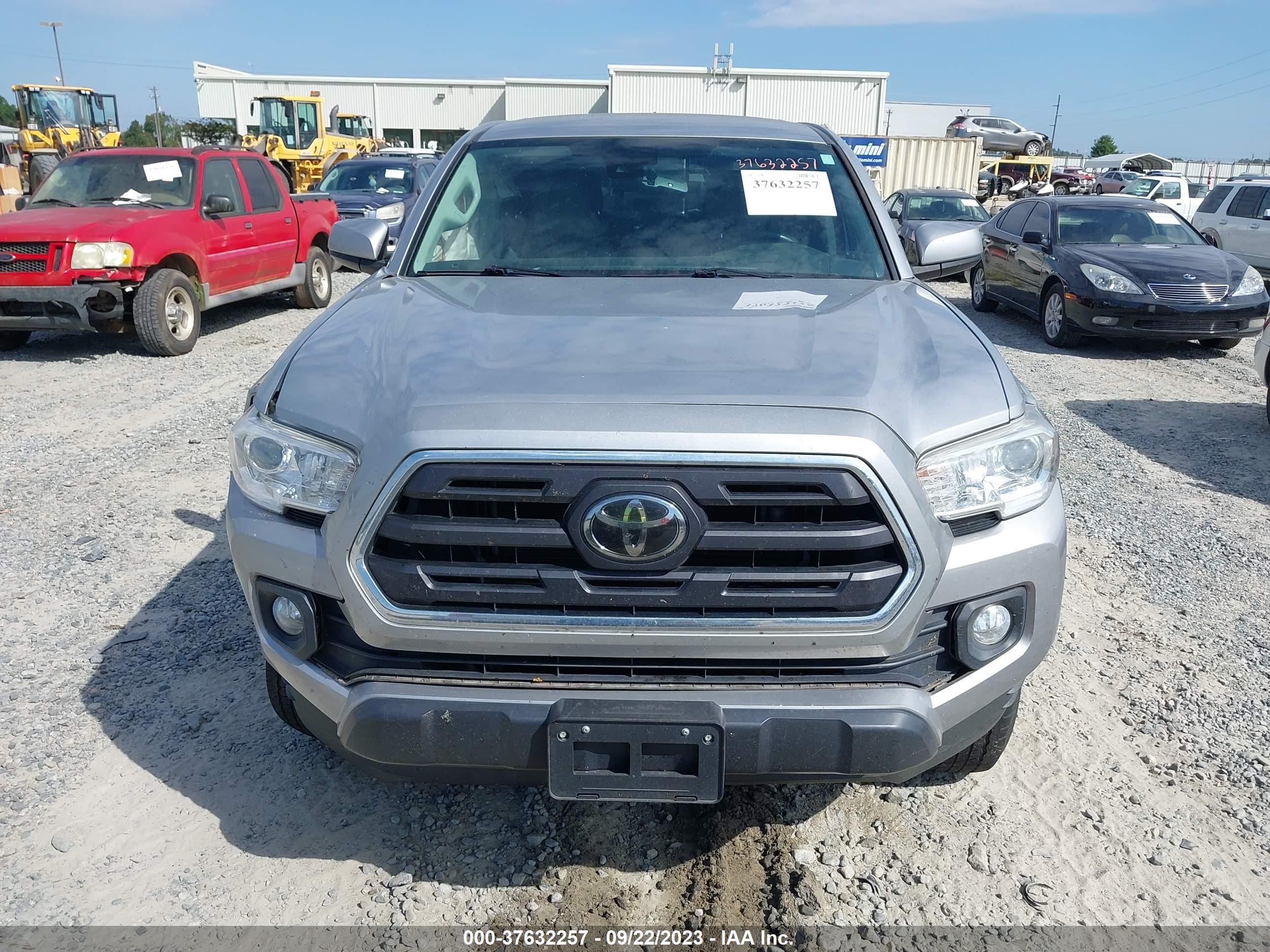 Photo 11 VIN: 3TMCZ5AN7KM247266 - TOYOTA TACOMA 