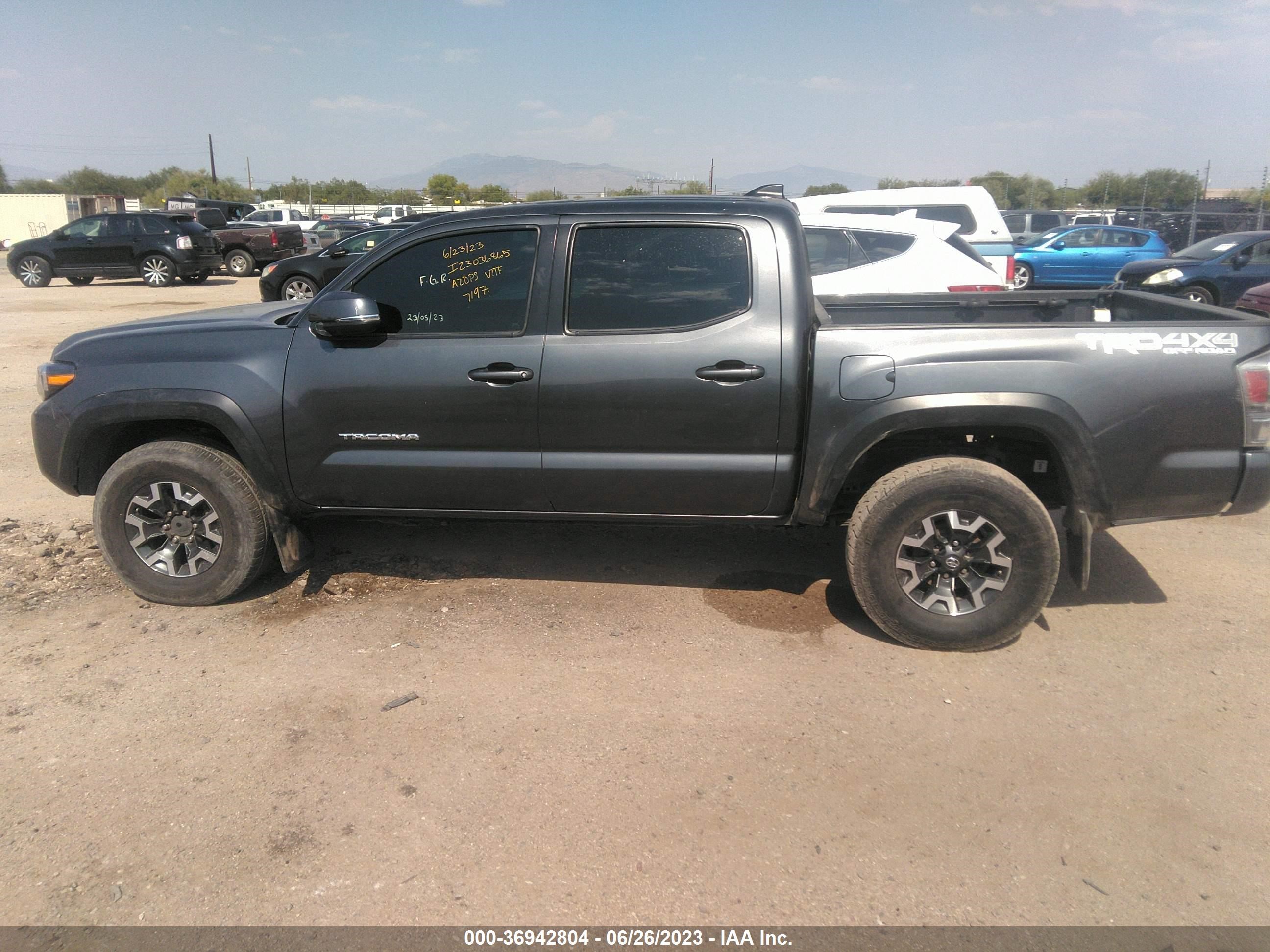 Photo 13 VIN: 3TMCZ5AN7NM470427 - TOYOTA TACOMA 