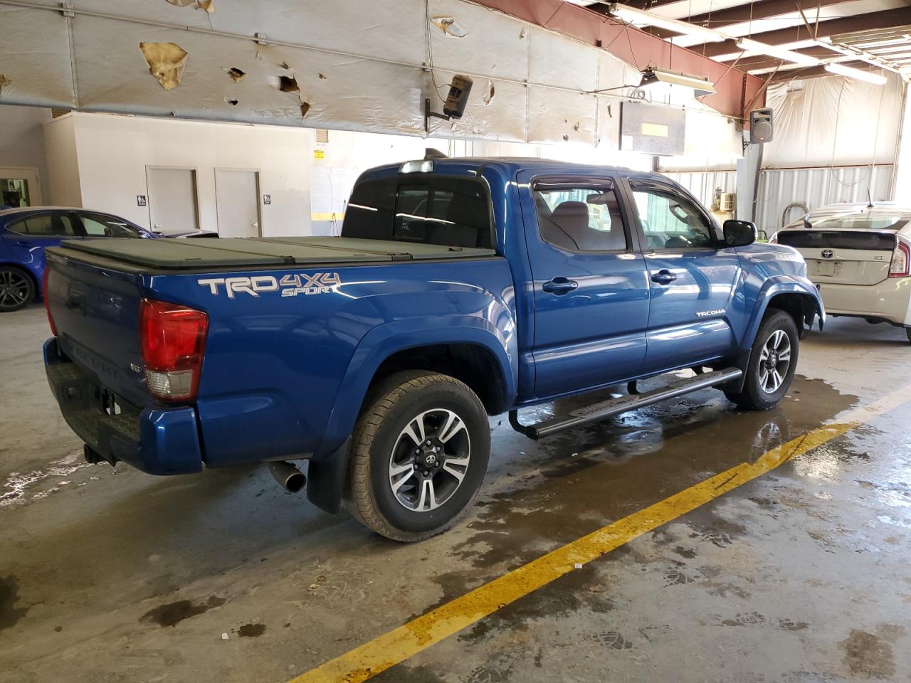 Photo 2 VIN: 3TMCZ5AN8HM064564 - TOYOTA TACOMA 